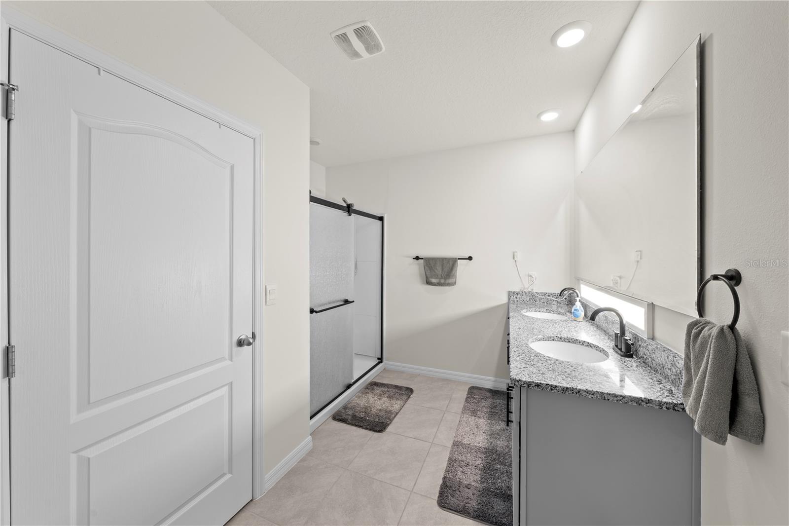 Image 32 of 45 For 3007 Staten Drive