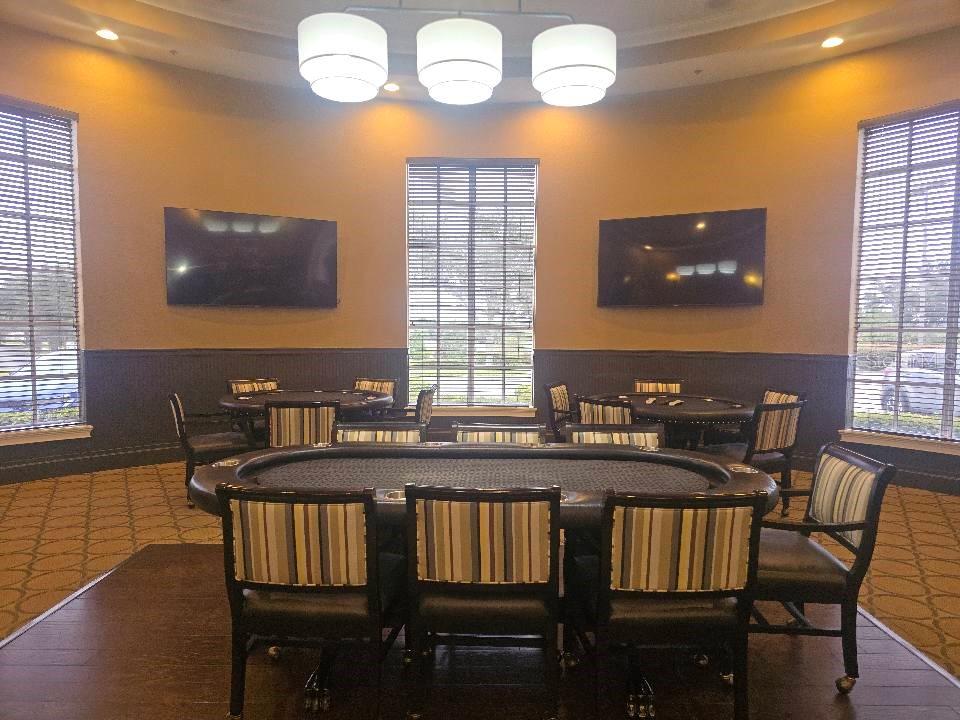 Image 18 of 49 For 108 Crescent Moon Drive