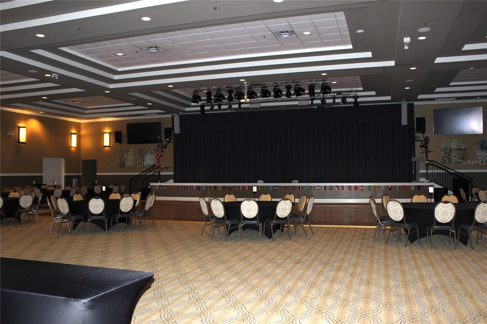 Image 34 of 49 For 108 Crescent Moon Drive