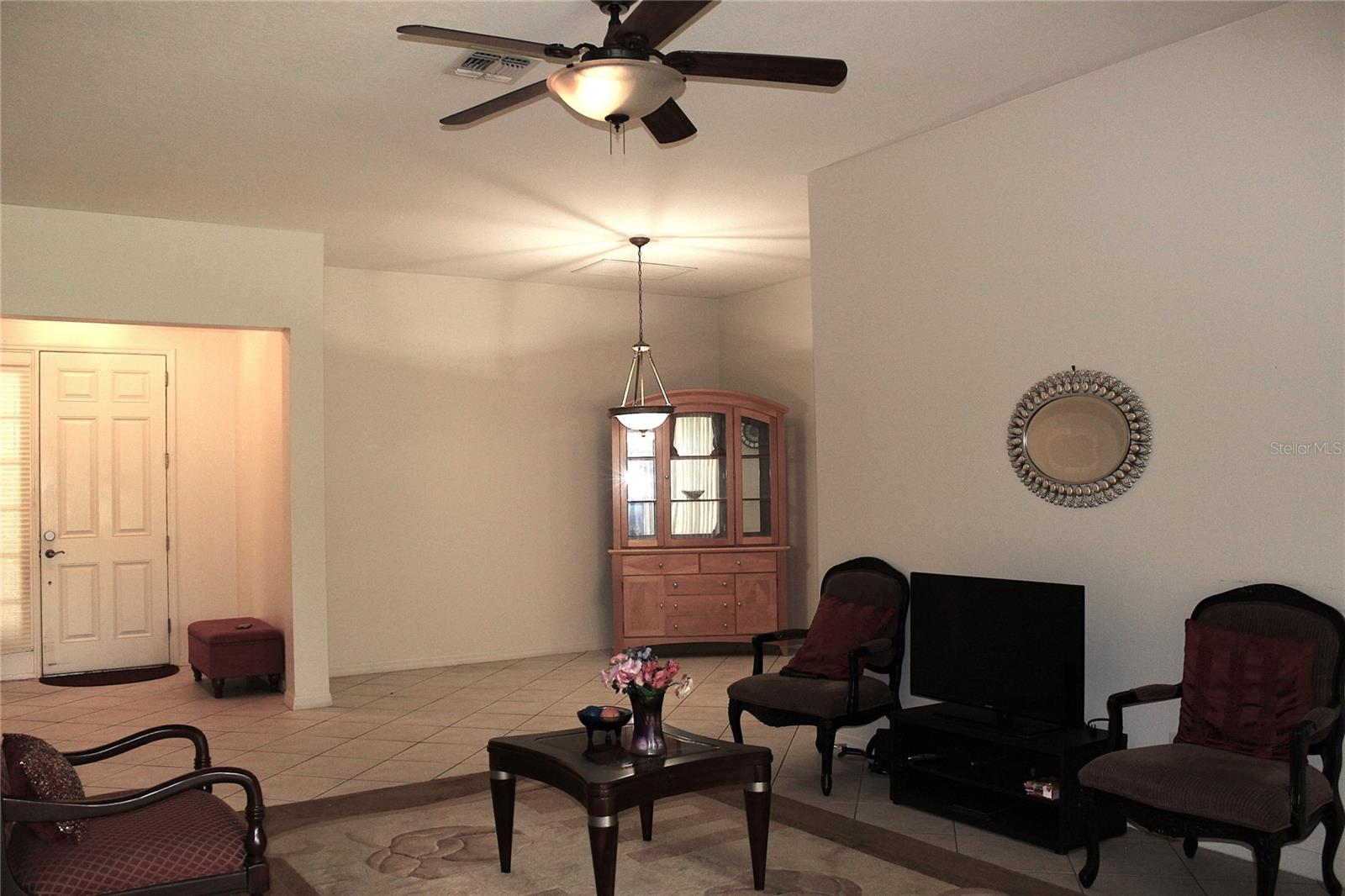 Image 4 of 49 For 108 Crescent Moon Drive