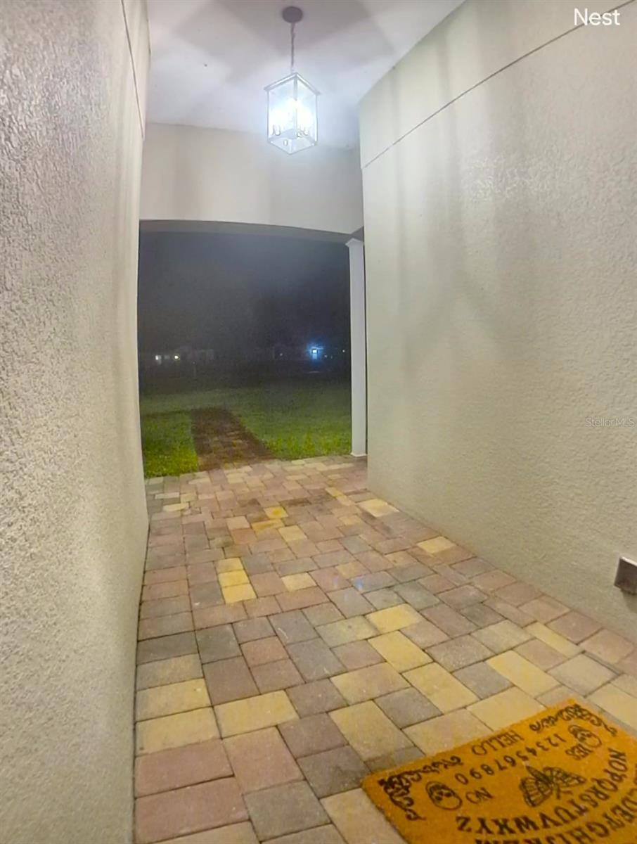 Image 12 of 22 For 1730 East Parkway