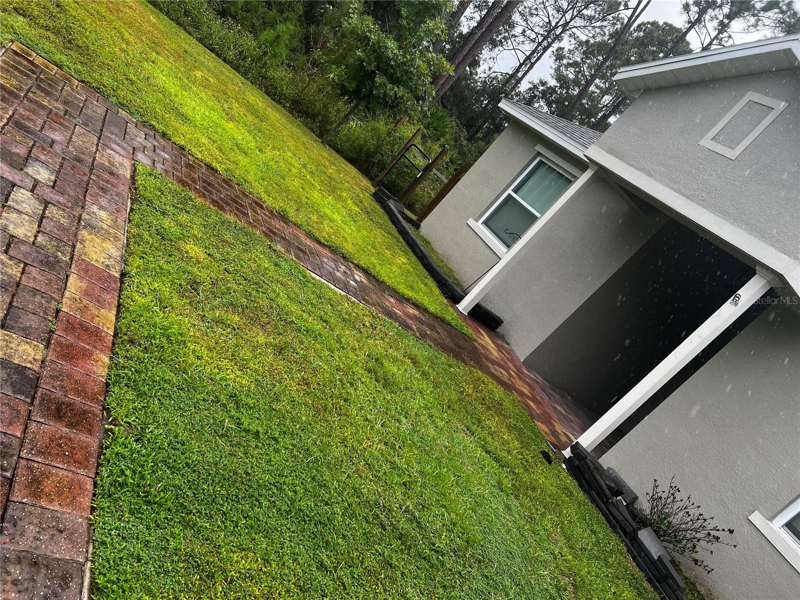 Image 14 of 22 For 1730 East Parkway