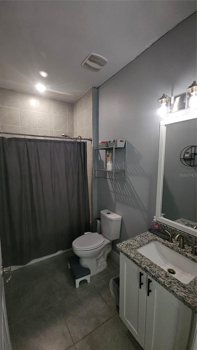 Image 8 of 22 For 1730 East Parkway