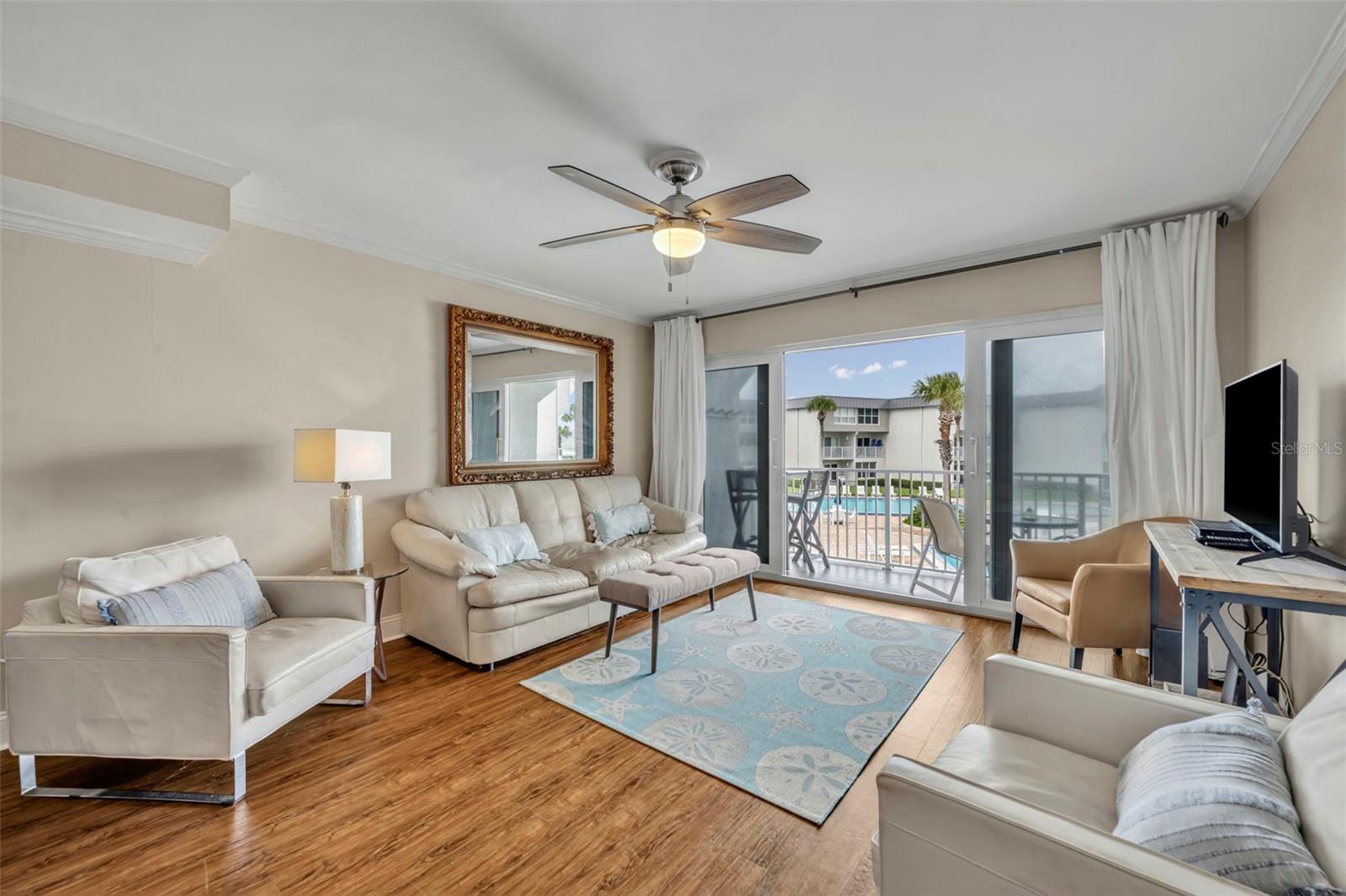 Image 10 of 28 For 4841 Saxon Dr B201