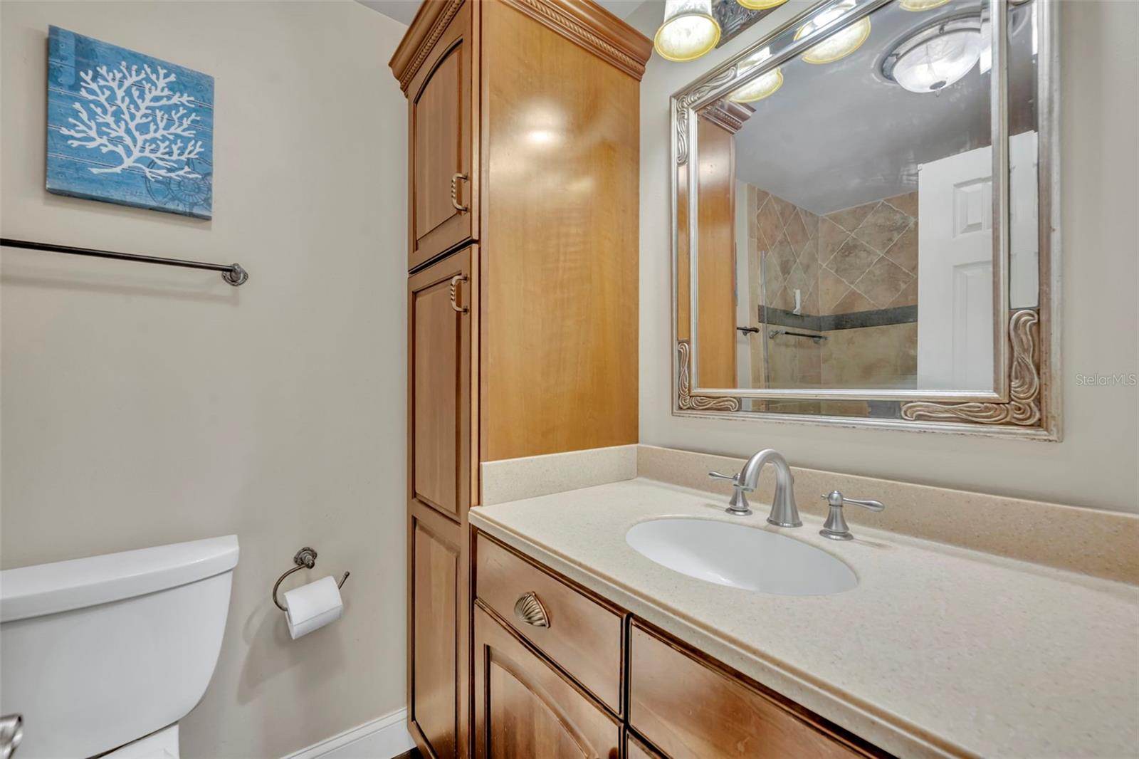 Image 14 of 28 For 4841 Saxon Dr B201