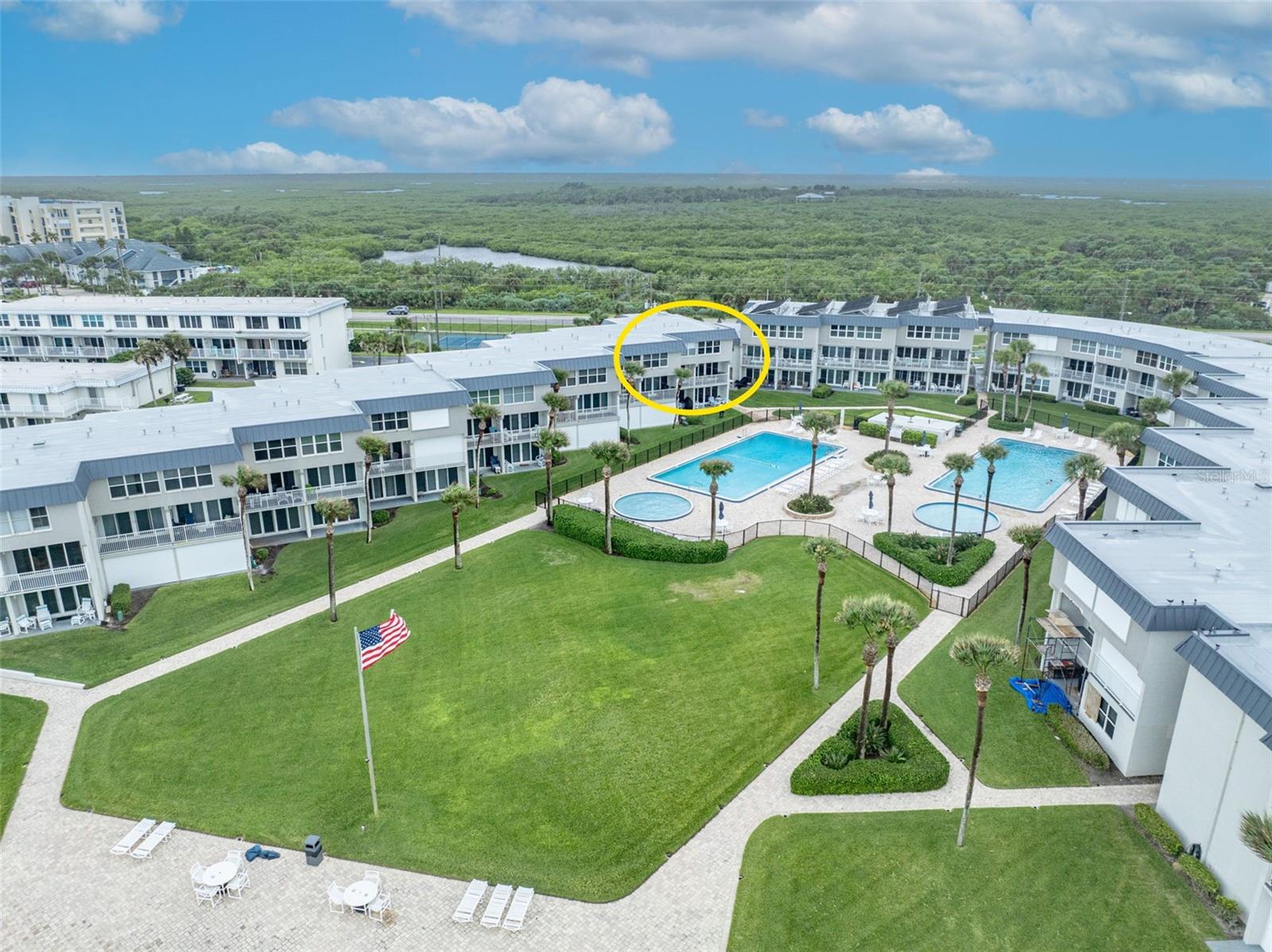 Image 24 of 28 For 4841 Saxon Dr B201