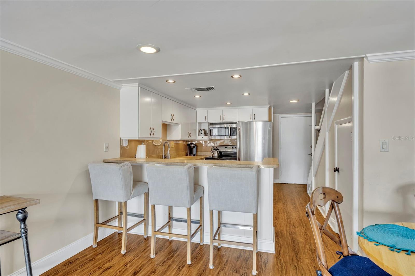 Image 6 of 28 For 4841 Saxon Dr B201