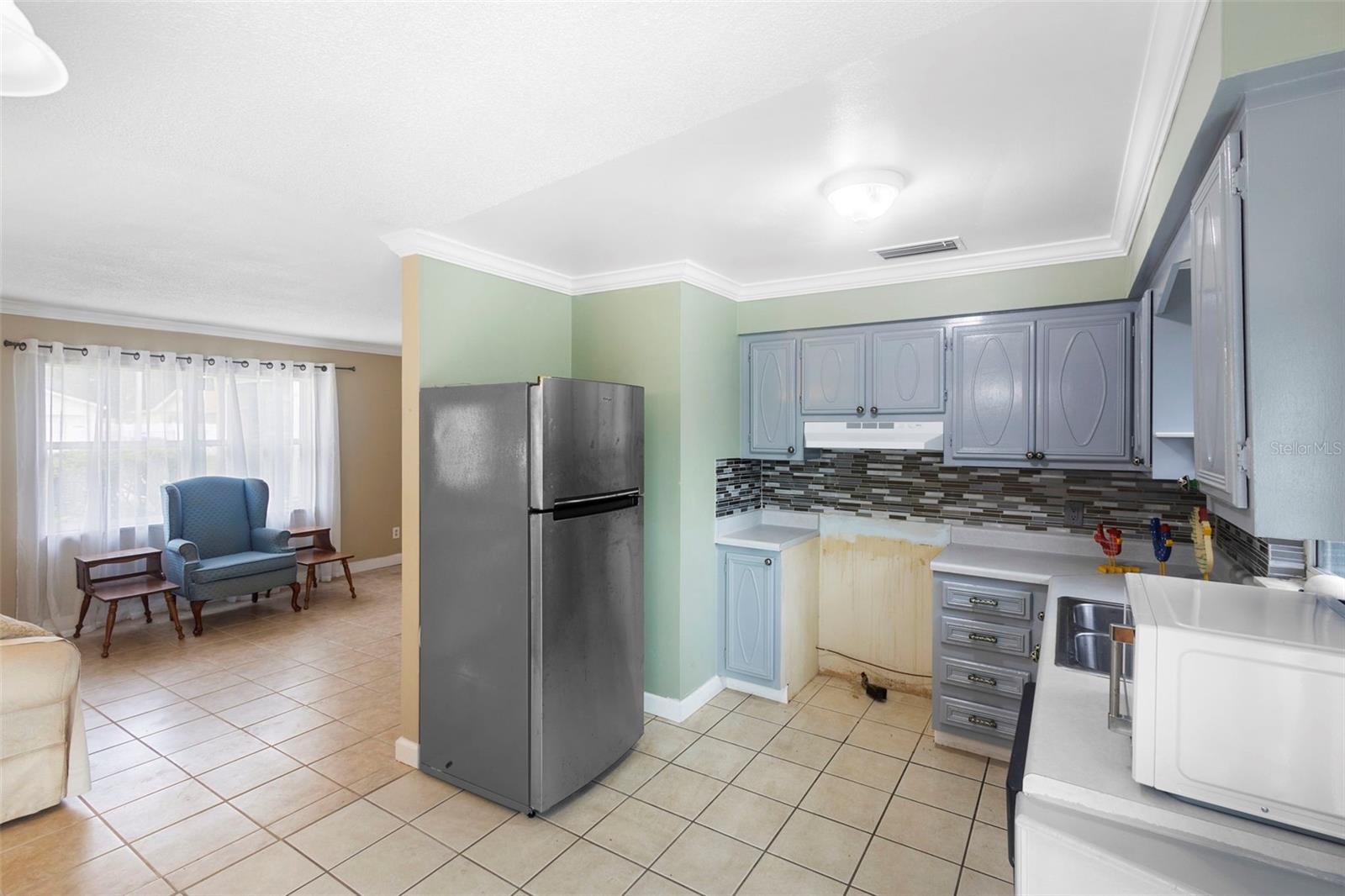 Image 10 of 40 For 2035 Valencia Circle