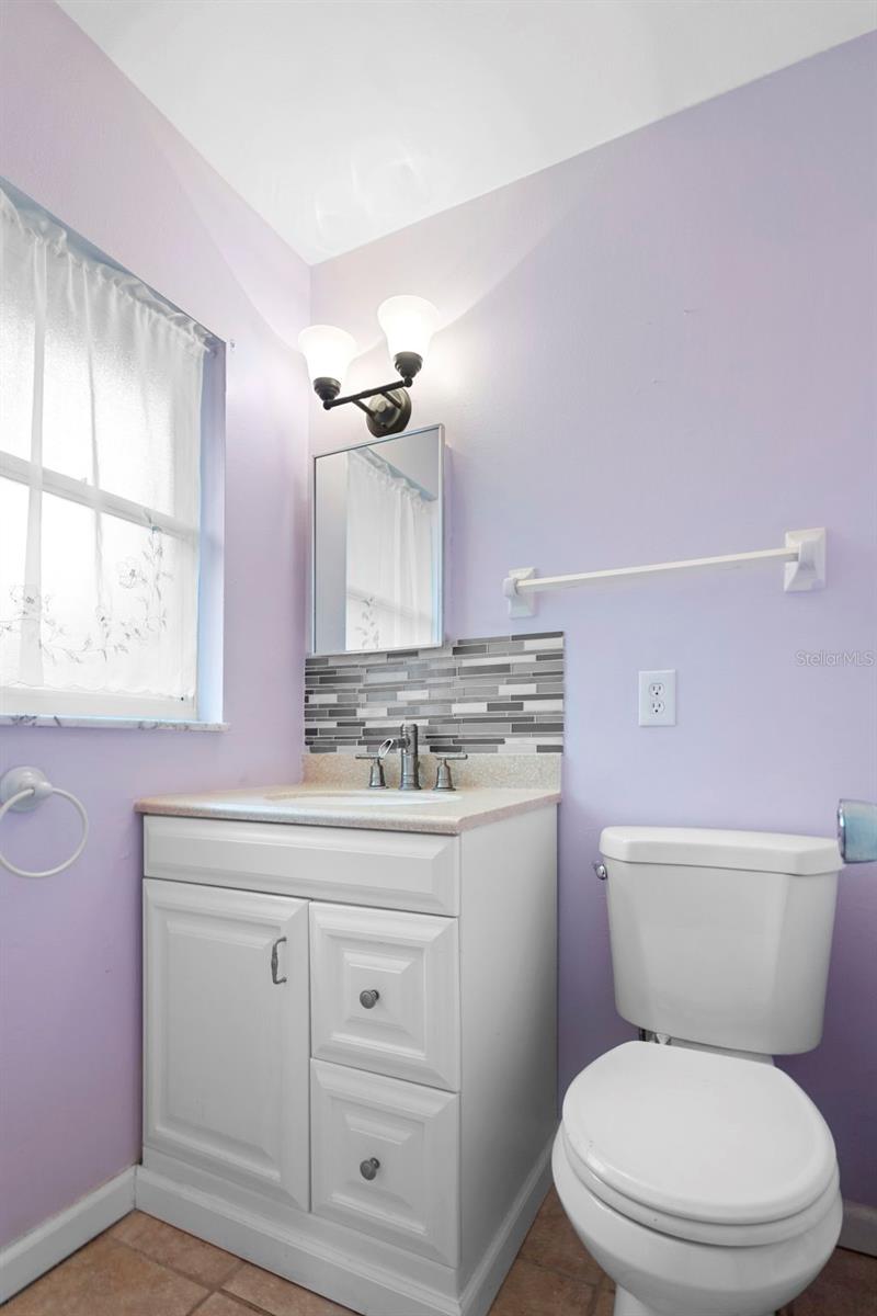 Image 20 of 40 For 2035 Valencia Circle