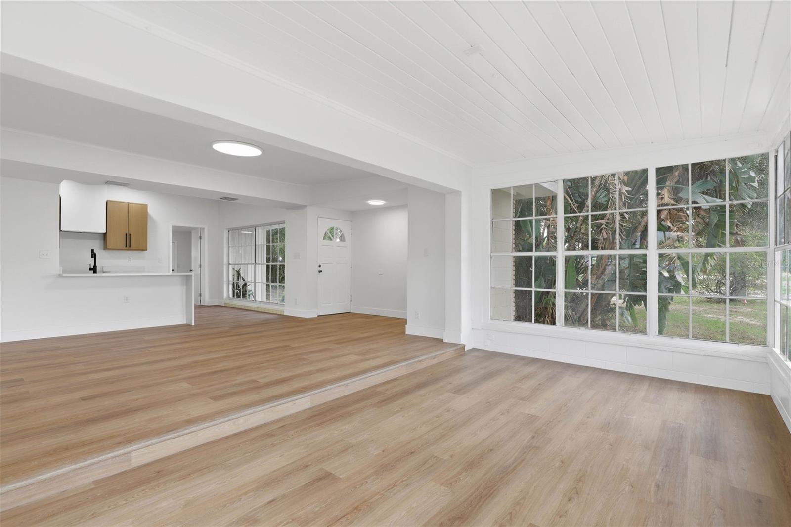 Image 12 of 31 For 2638 Laurel Avenue