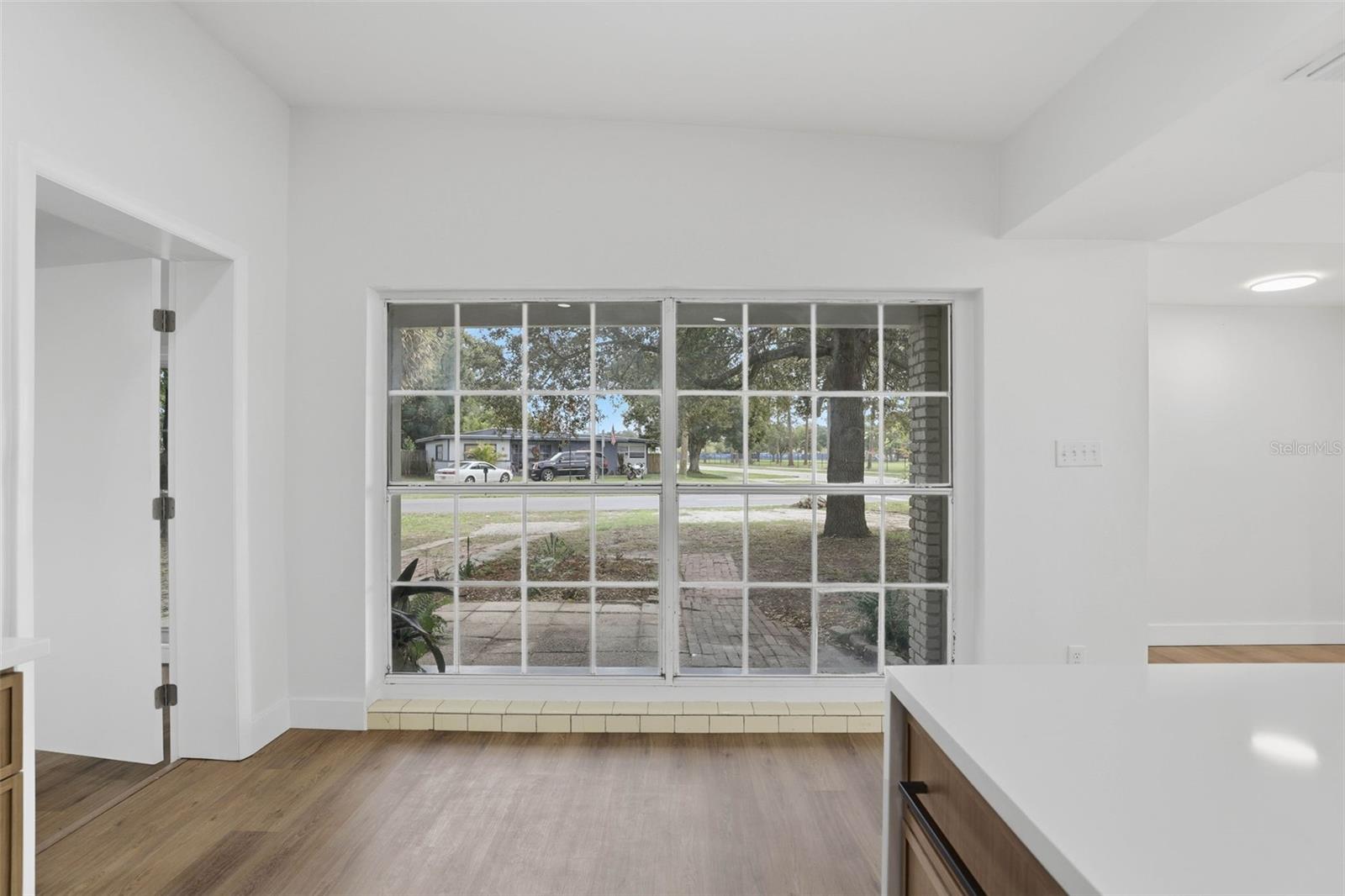 Image 15 of 31 For 2638 Laurel Avenue