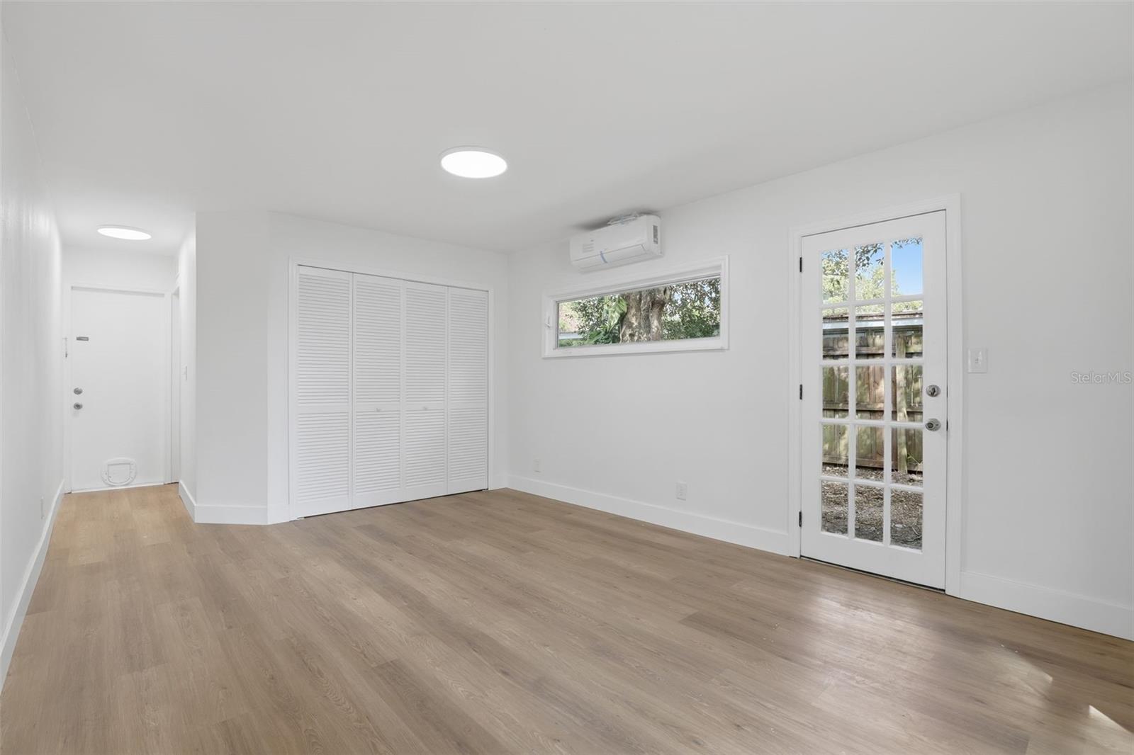 Image 16 of 31 For 2638 Laurel Avenue