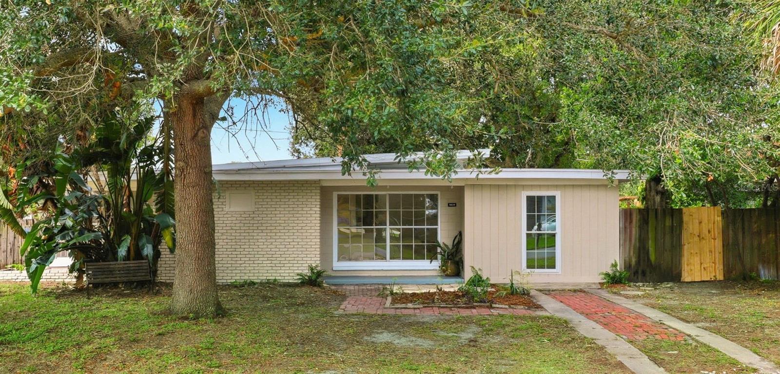 Image 2 of 31 For 2638 Laurel Avenue