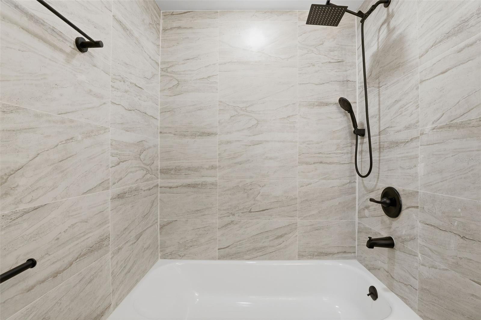 Image 22 of 31 For 2638 Laurel Avenue