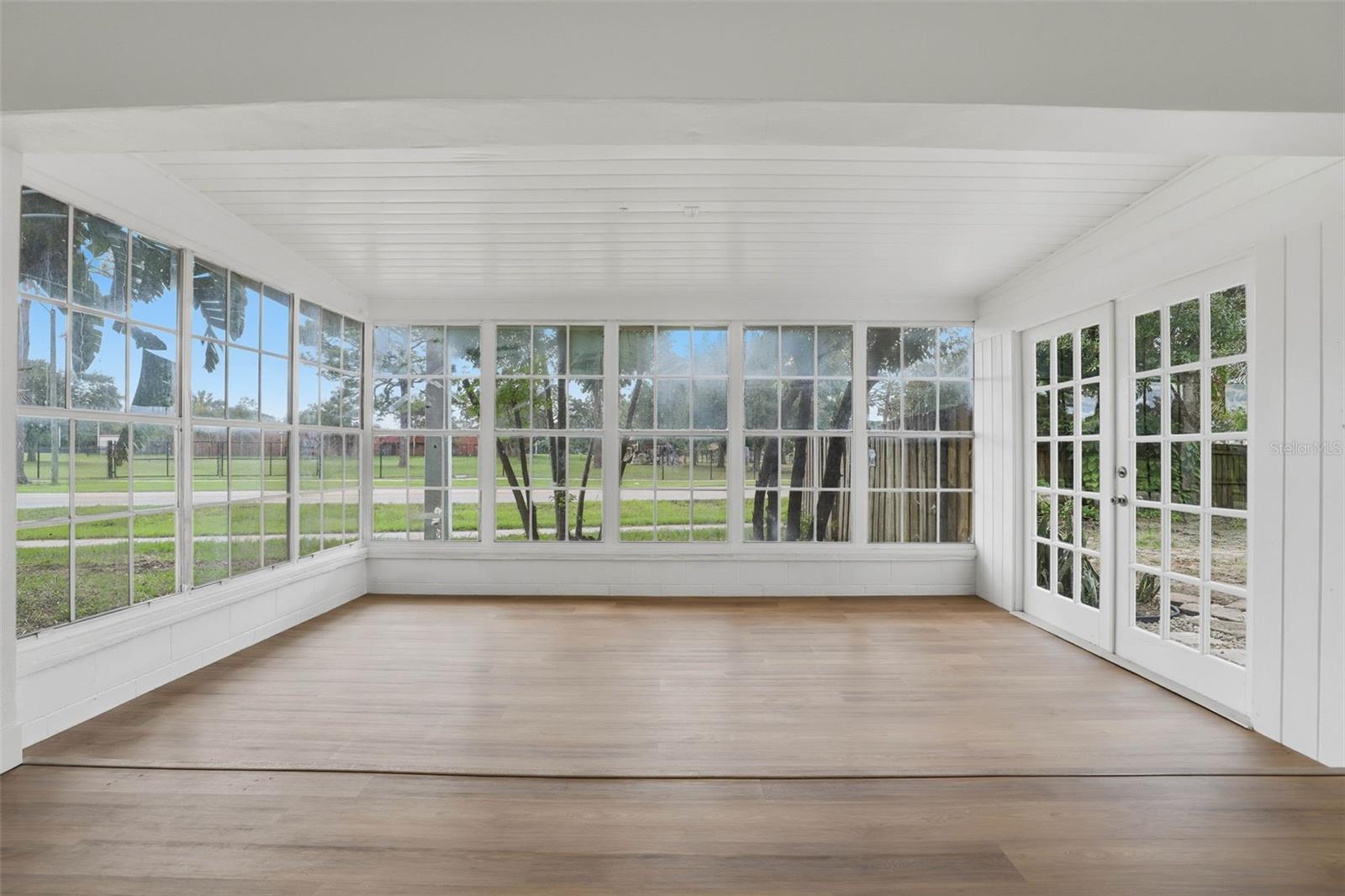 Image 9 of 31 For 2638 Laurel Avenue