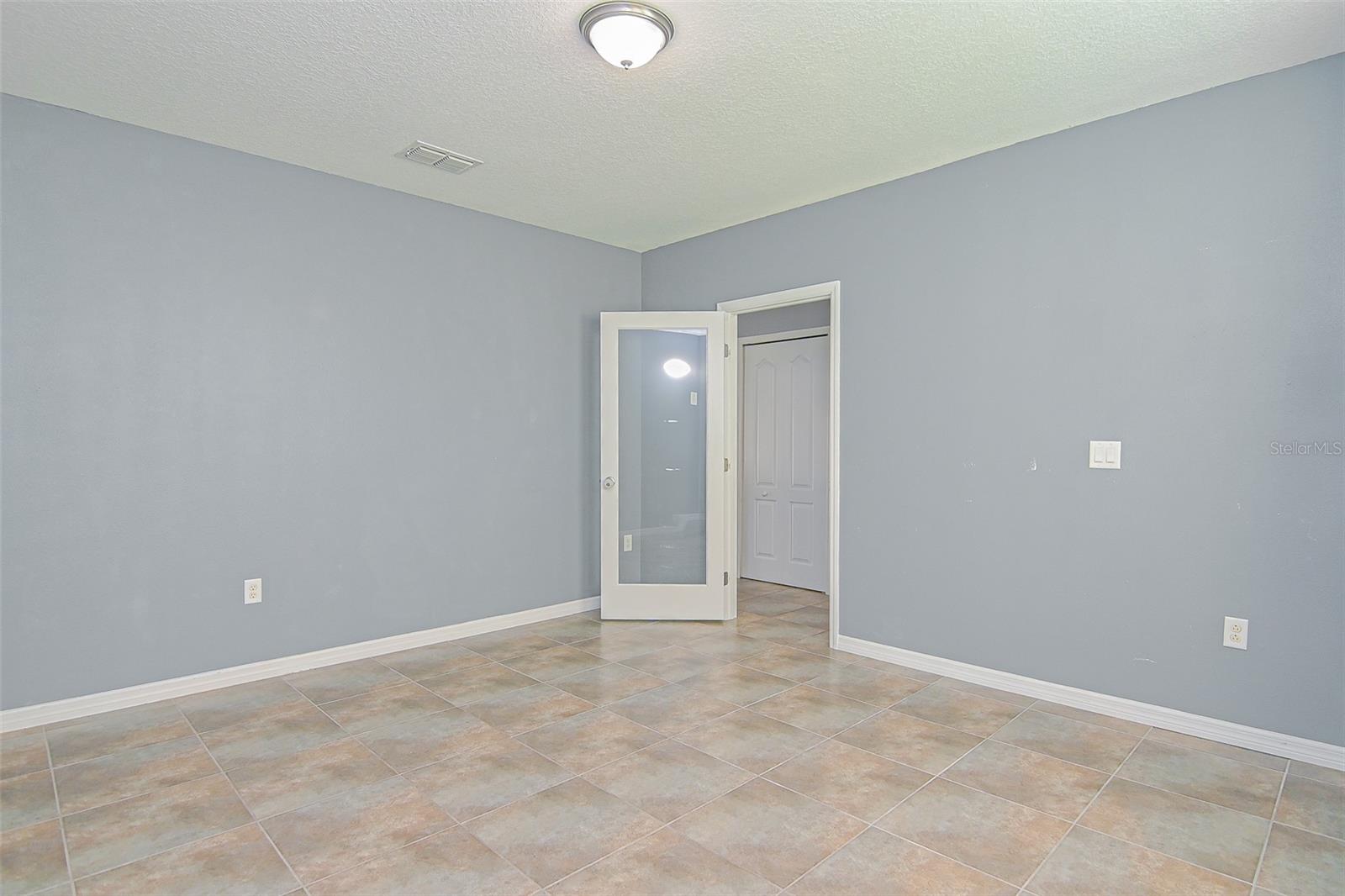 Image 13 of 22 For 3320 Lynrock Avenue