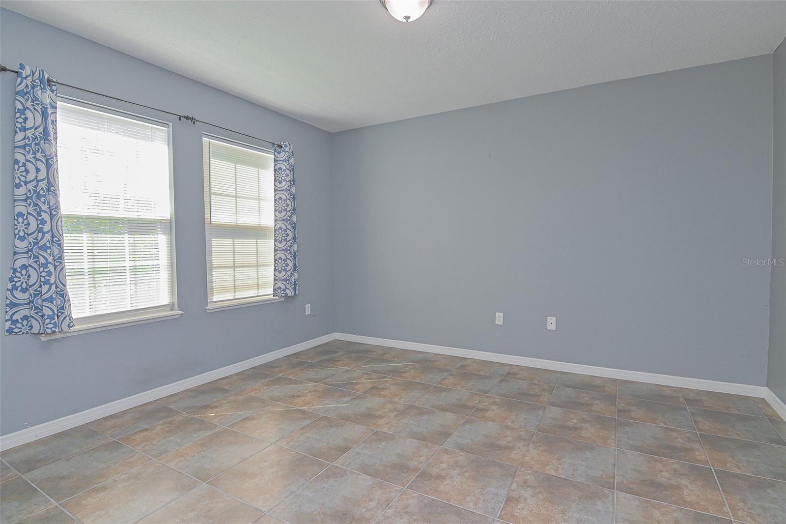 Image 14 of 22 For 3320 Lynrock Avenue