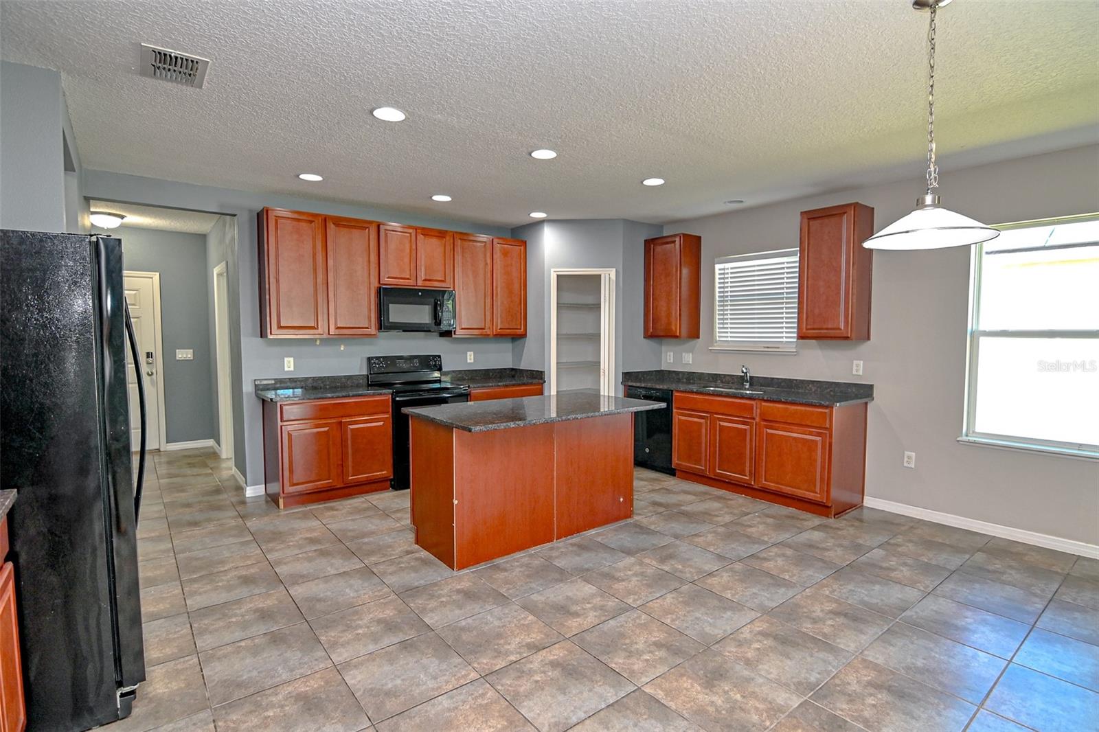 Image 6 of 22 For 3320 Lynrock Avenue