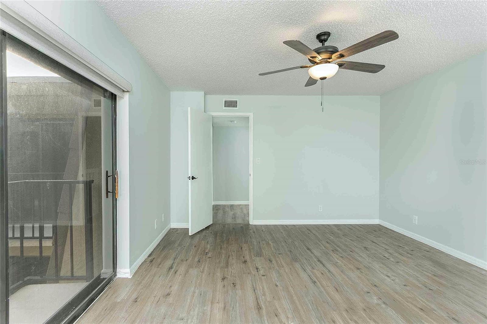 Image 18 of 40 For 5341 Bamboo Court 418