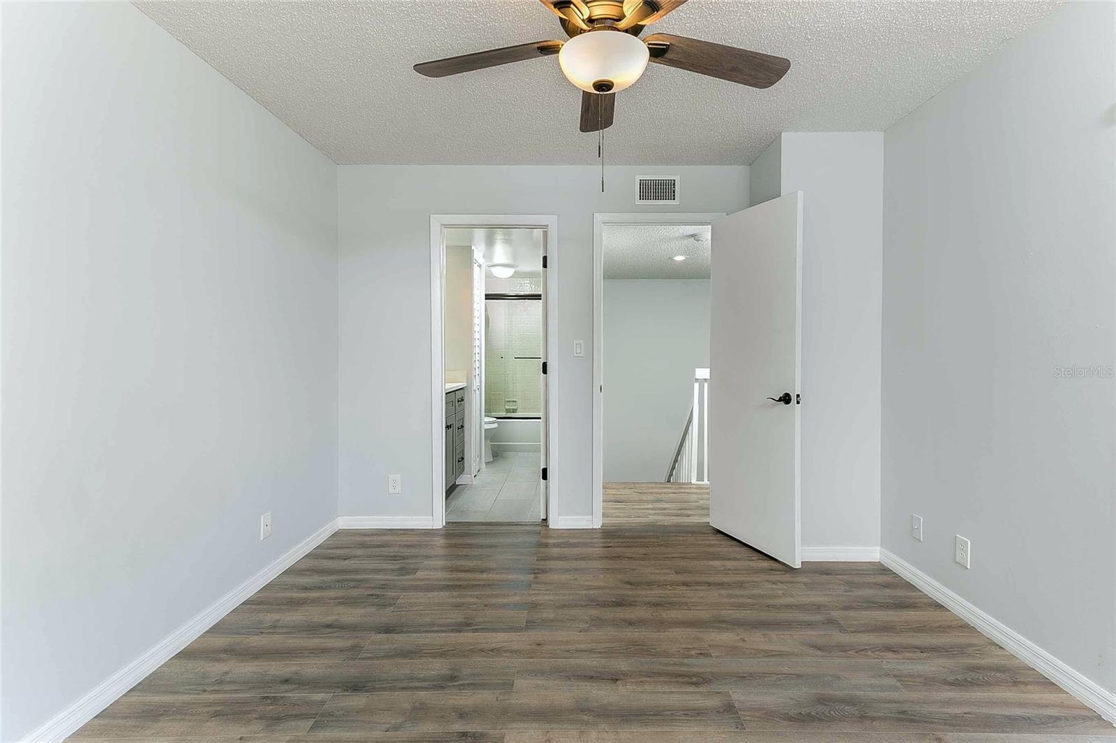 Image 25 of 40 For 5341 Bamboo Court 418
