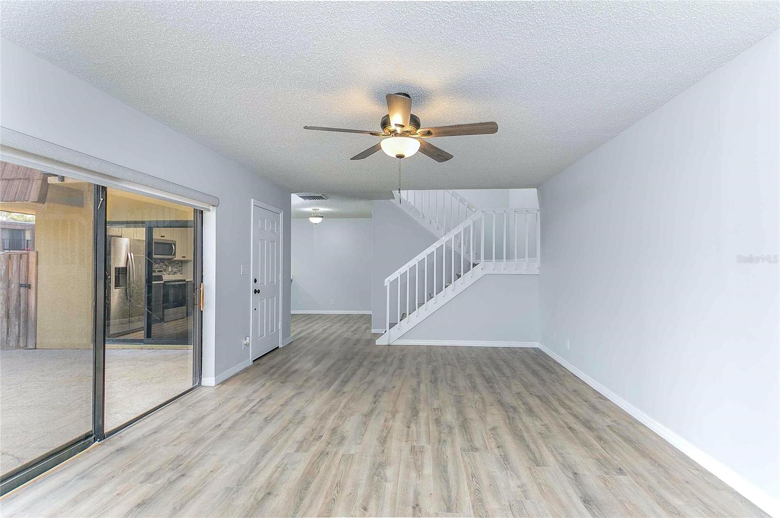 Image 7 of 40 For 5341 Bamboo Court 418
