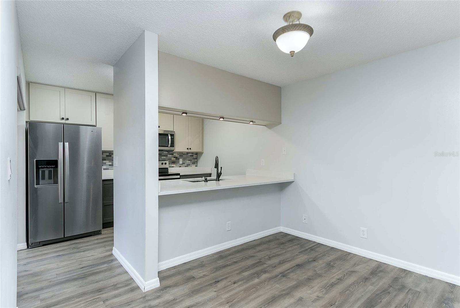 Image 9 of 40 For 5341 Bamboo Court 418