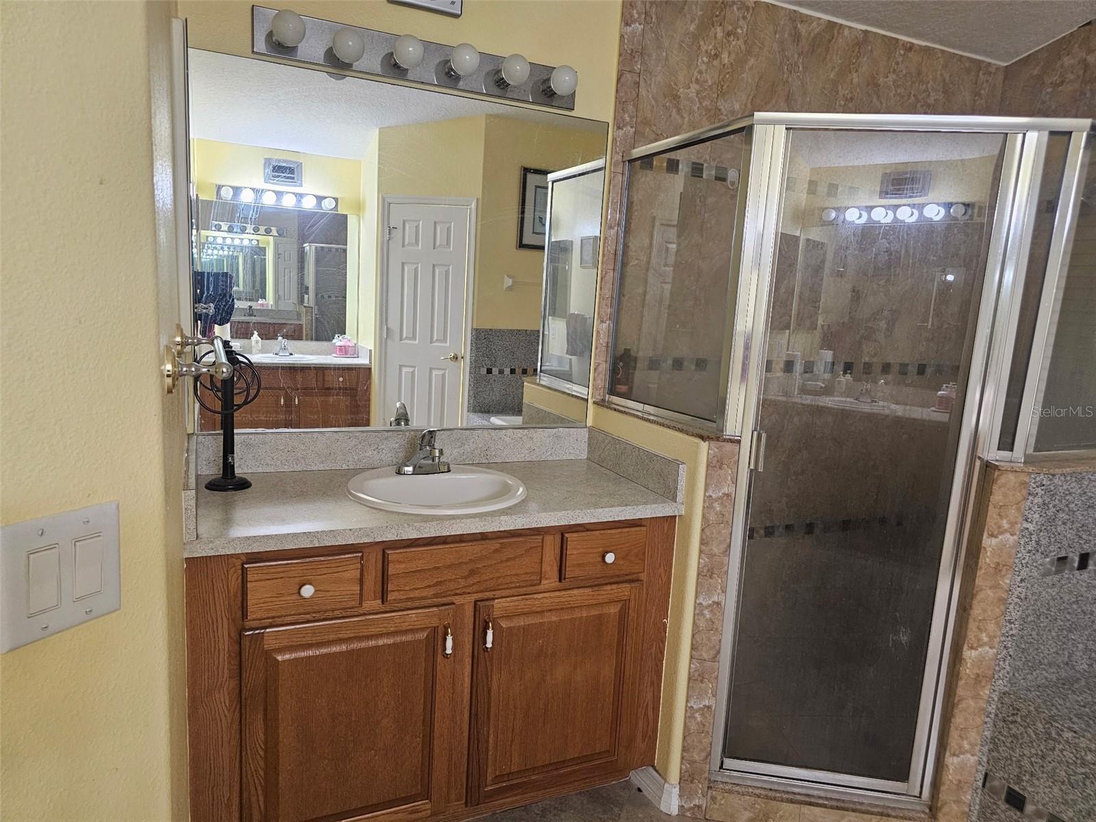 Image 10 of 18 For 1641 Parkglen Circle
