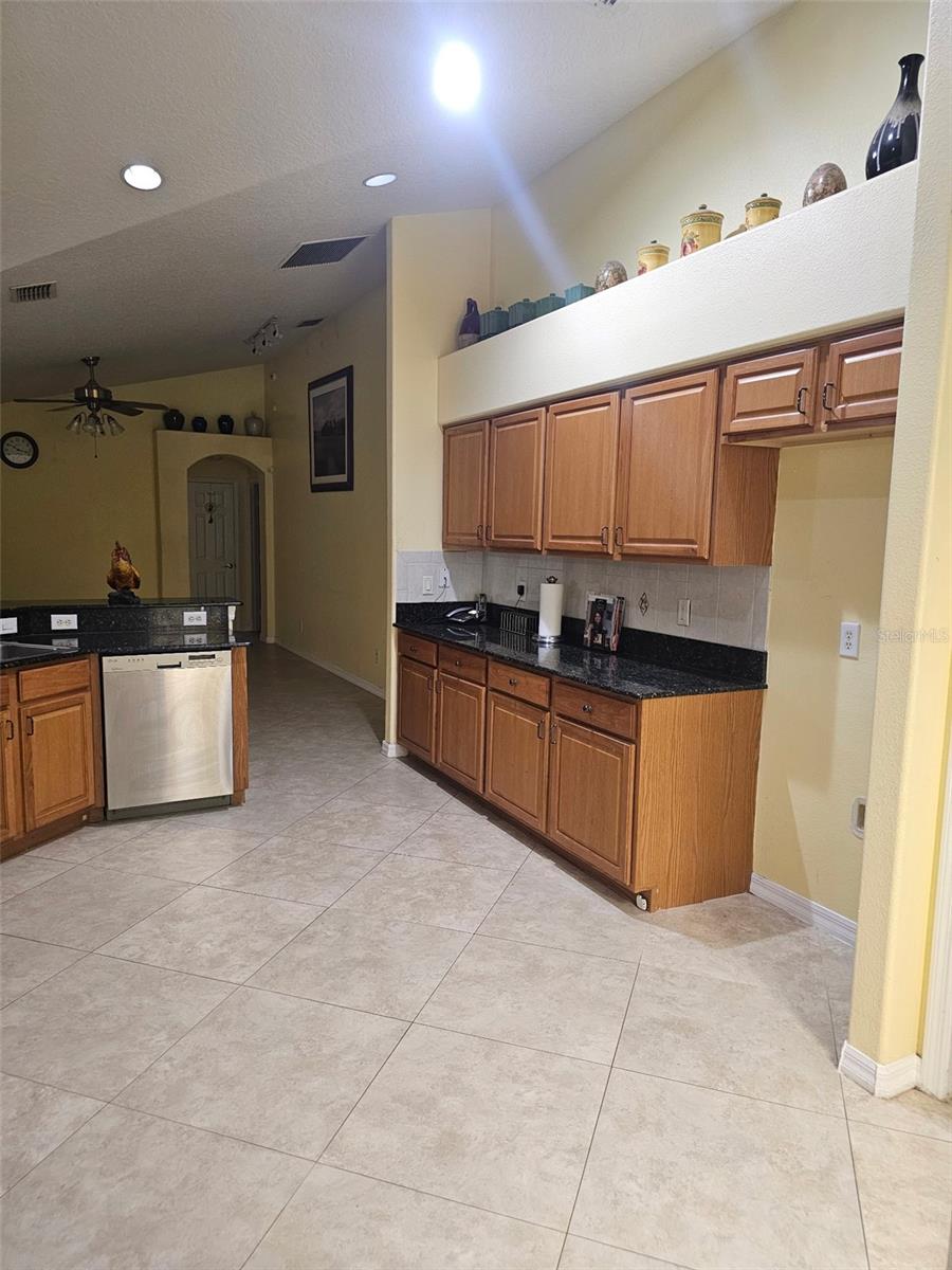 Image 16 of 18 For 1641 Parkglen Circle
