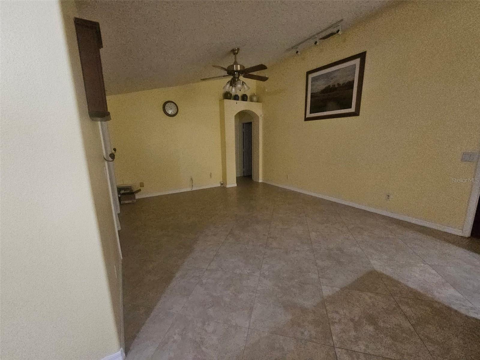 Image 4 of 18 For 1641 Parkglen Circle
