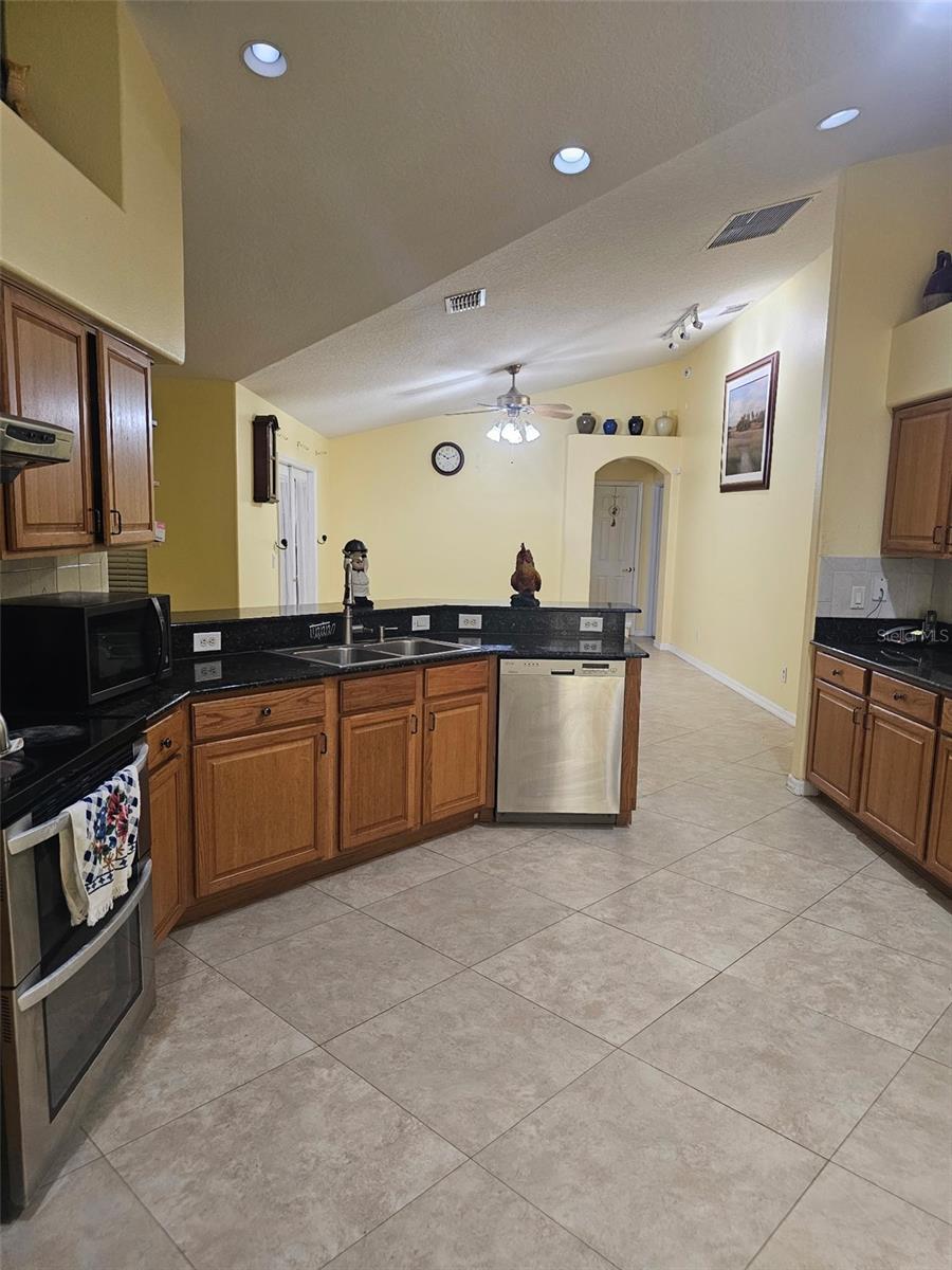 Image 5 of 18 For 1641 Parkglen Circle