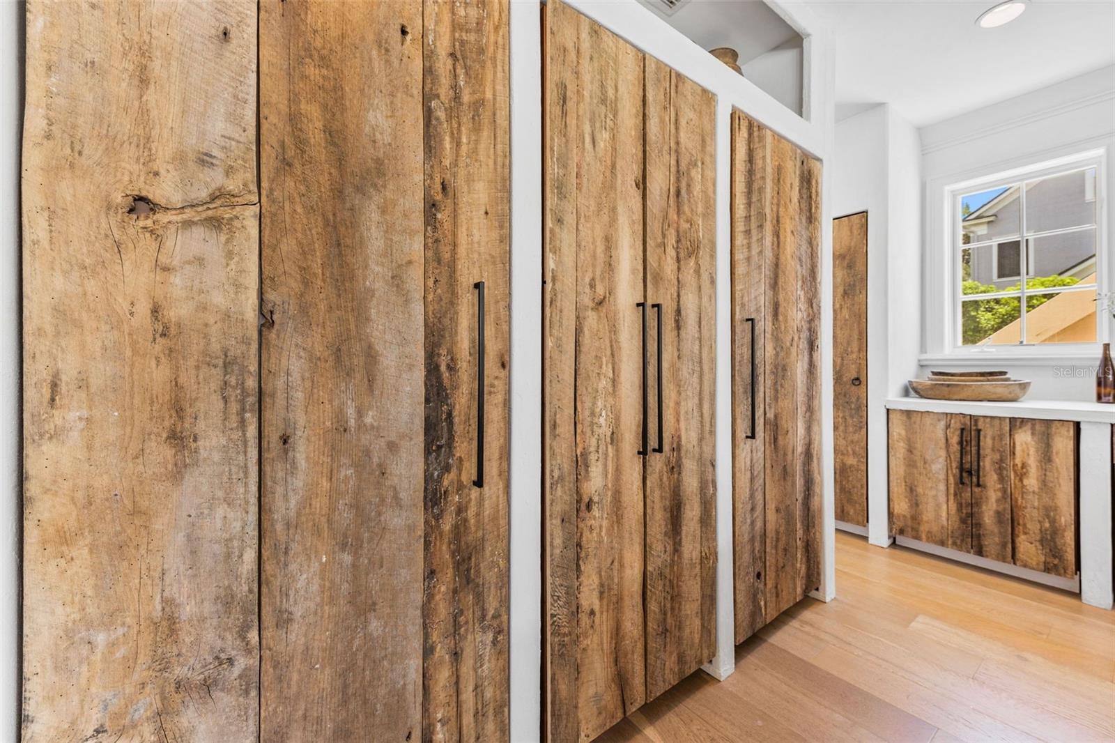 Image 10 of 43 For 102 Acadia Terrace