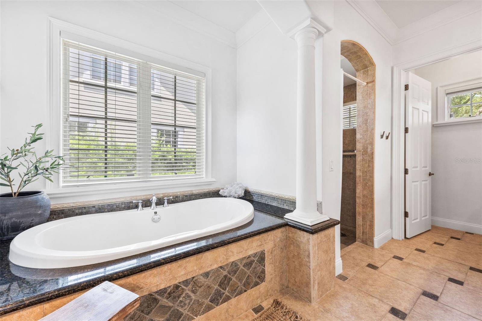 Image 21 of 43 For 102 Acadia Terrace