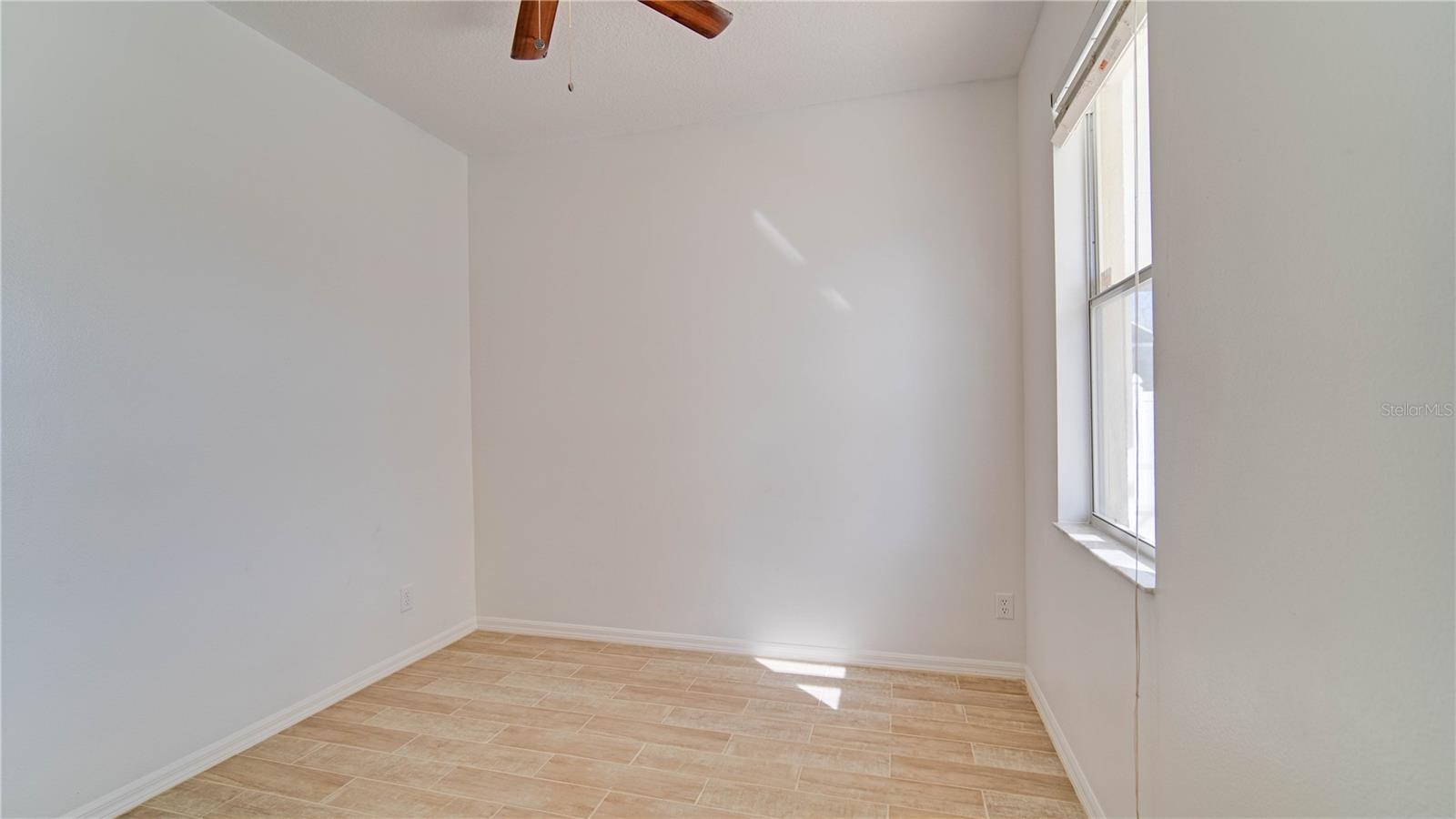 Image 12 of 21 For 1007 Royal Saint George Drive