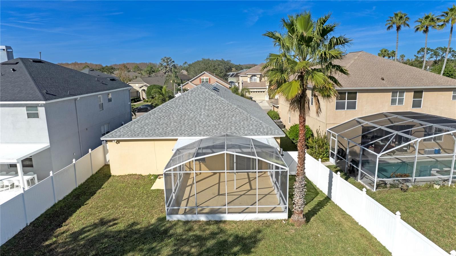 Image 18 of 21 For 1007 Royal Saint George Drive