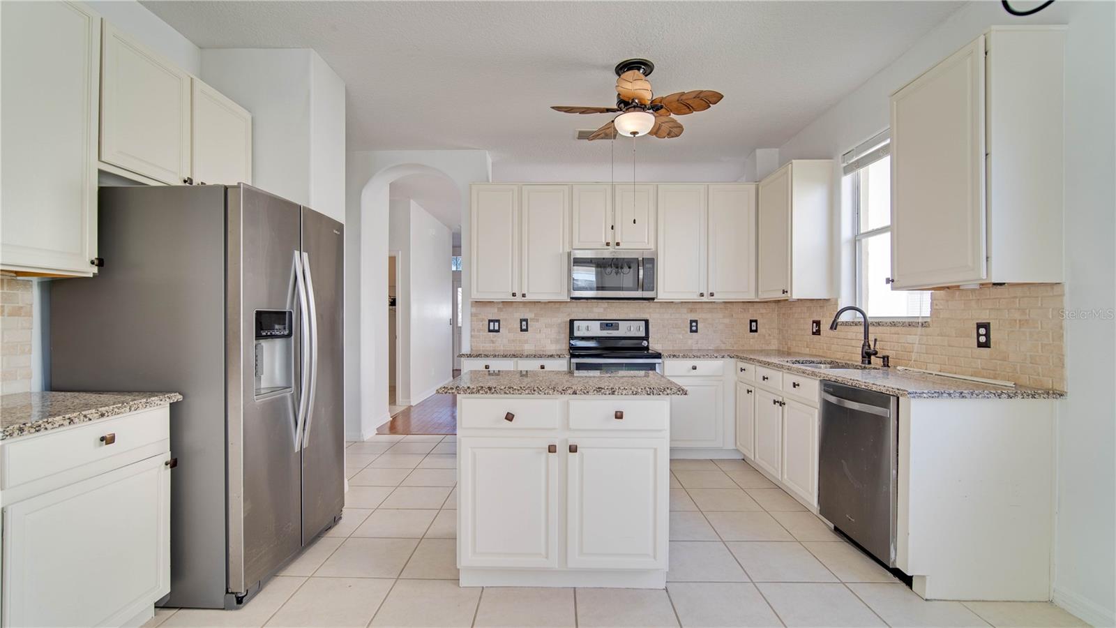 Image 5 of 21 For 1007 Royal Saint George Drive