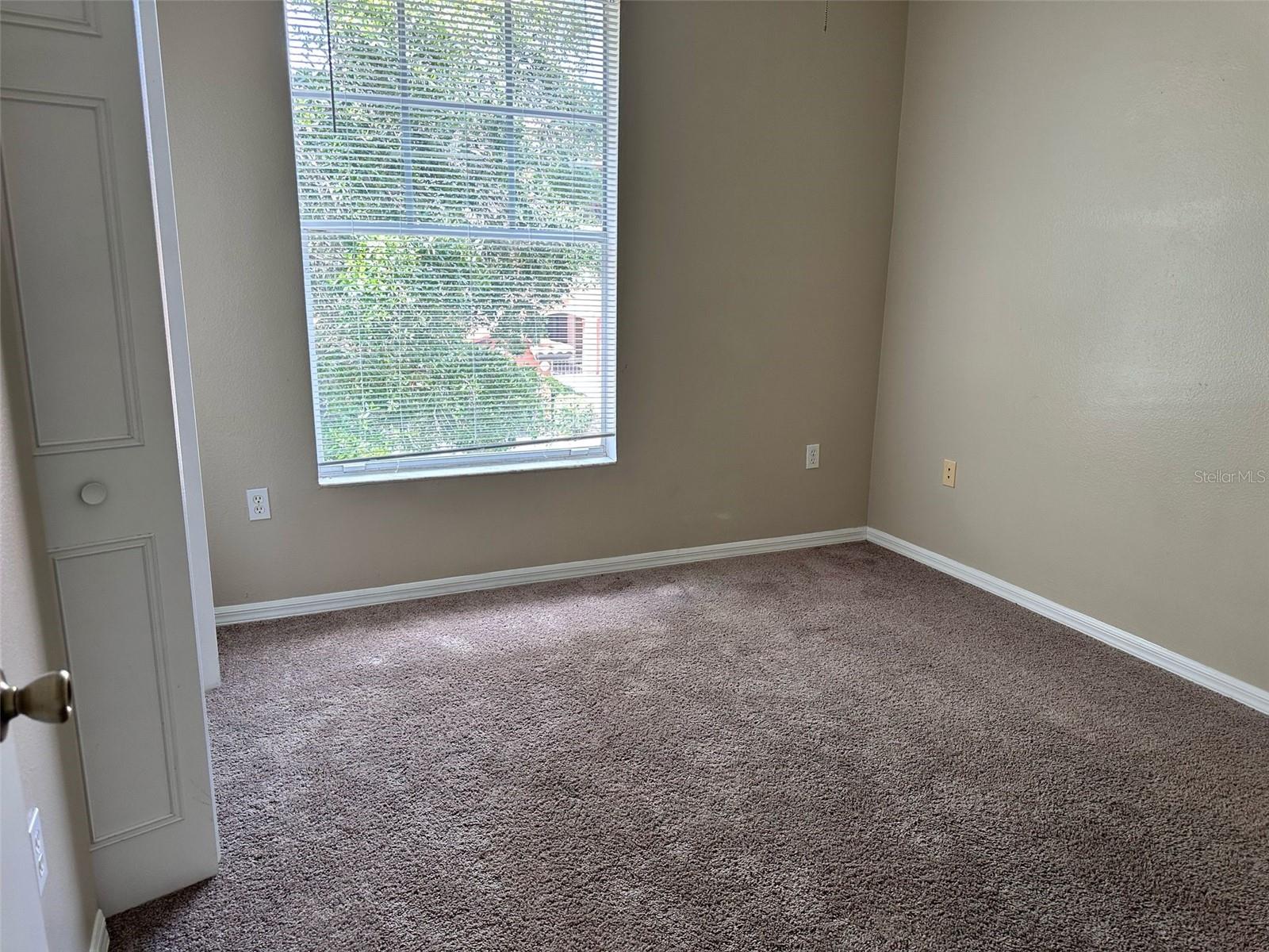 Image 16 of 21 For 5512 Metrowest Boulevard 203