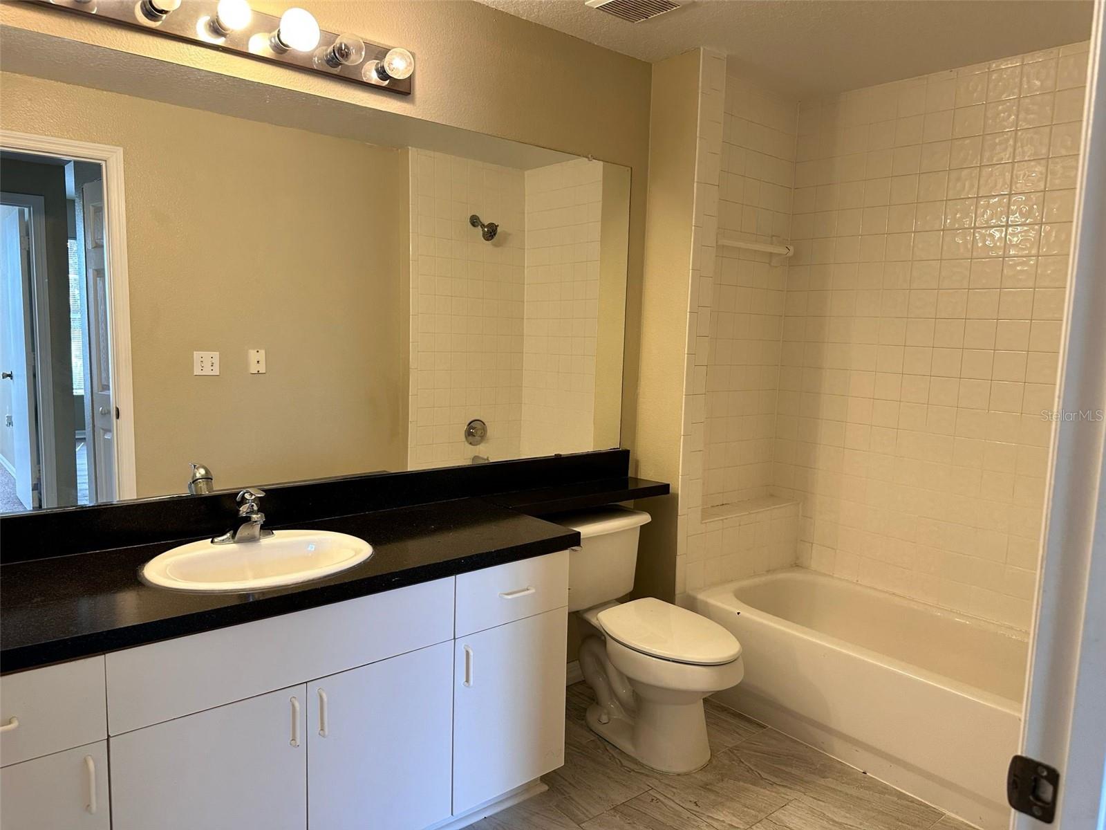 Image 21 of 21 For 5512 Metrowest Boulevard 203