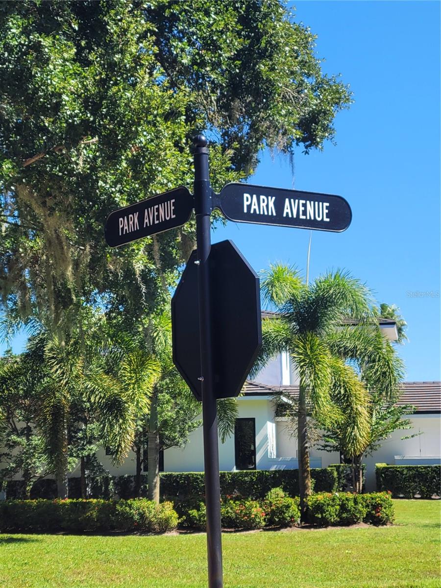 Image 18 of 19 For 12213 Park Avenue