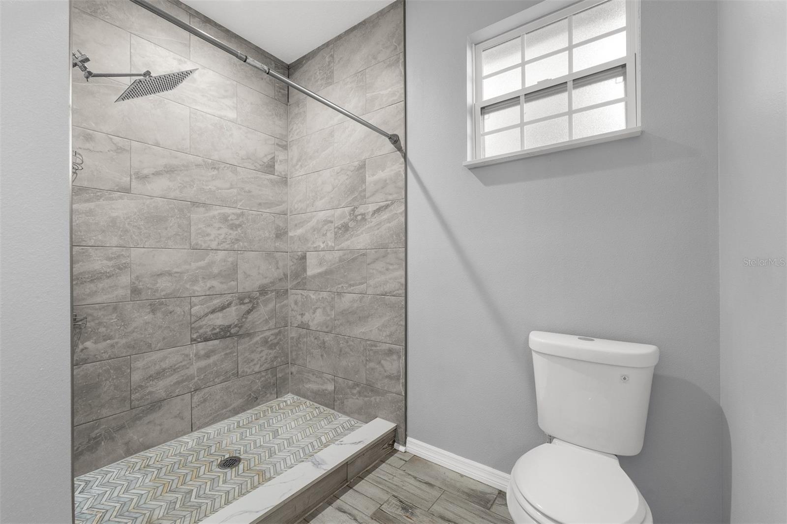 Image 14 of 22 For 138 15th Street