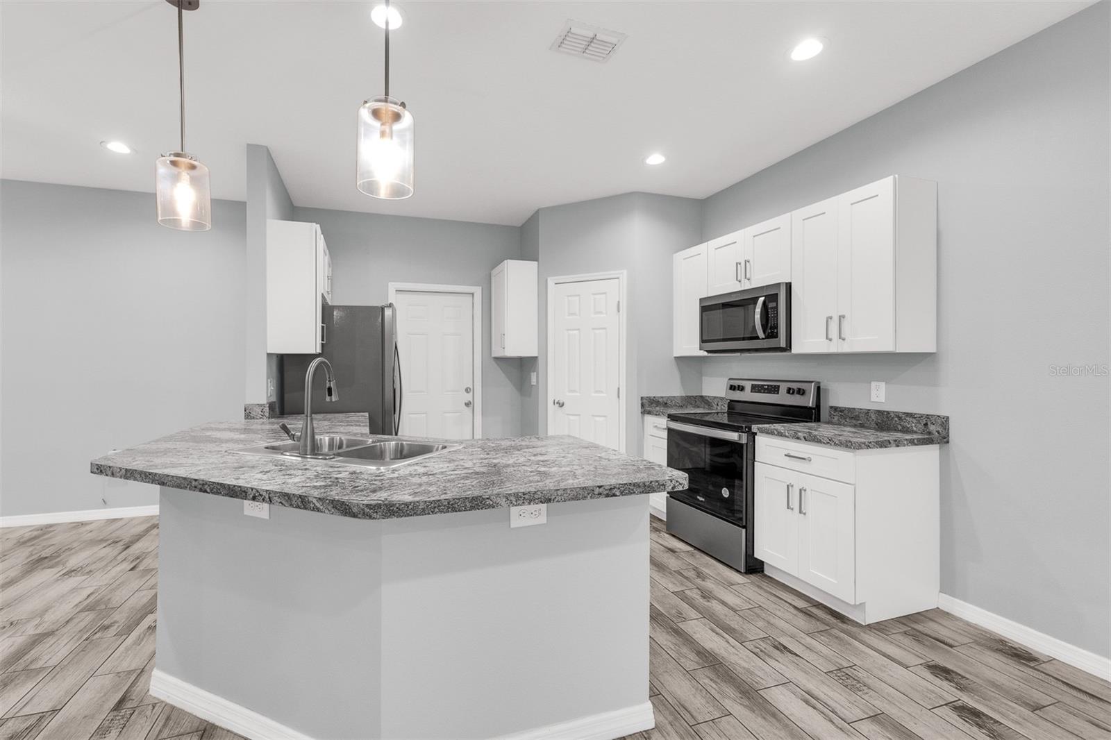 Image 6 of 22 For 138 15th Street