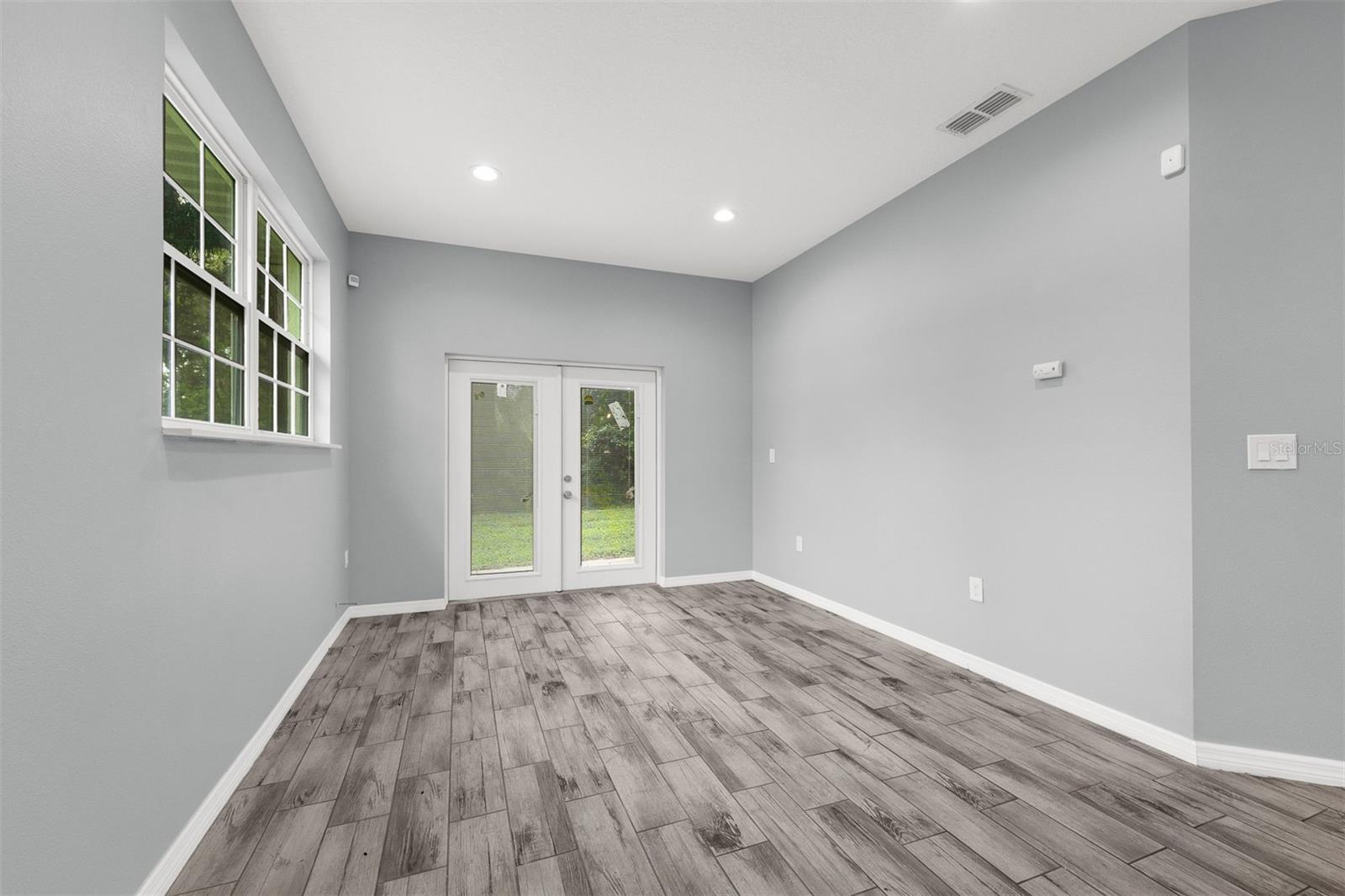 Image 8 of 22 For 138 15th Street