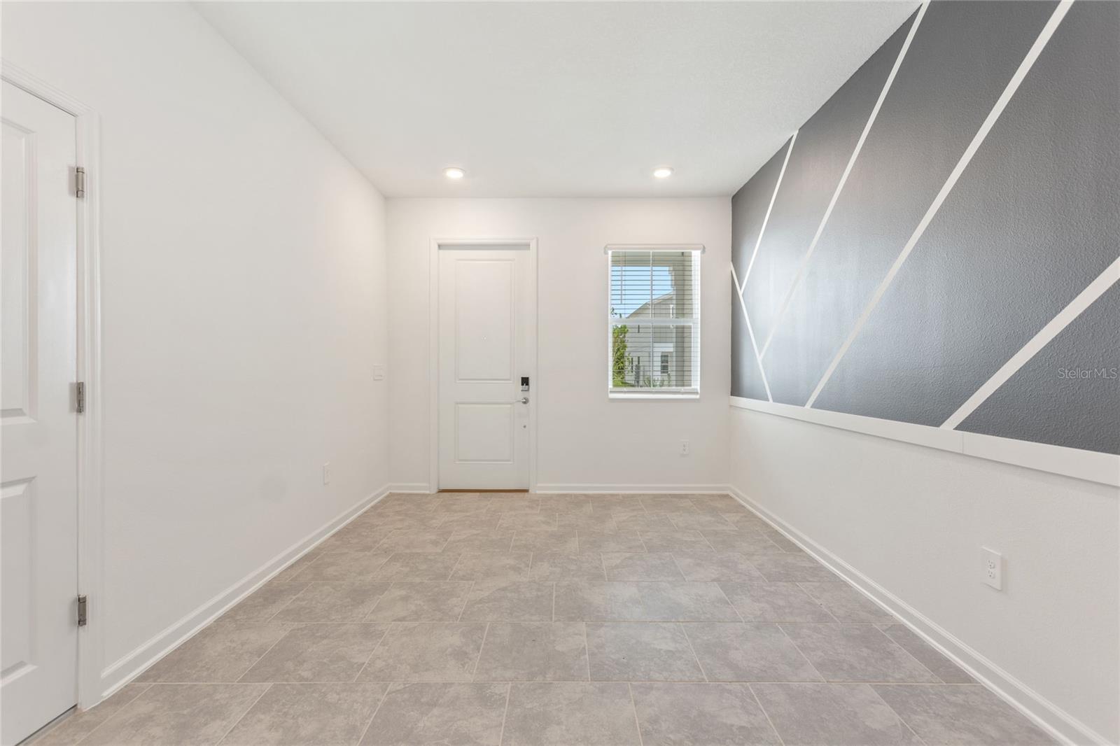 Image 9 of 37 For 7496 Stone Creek Trail