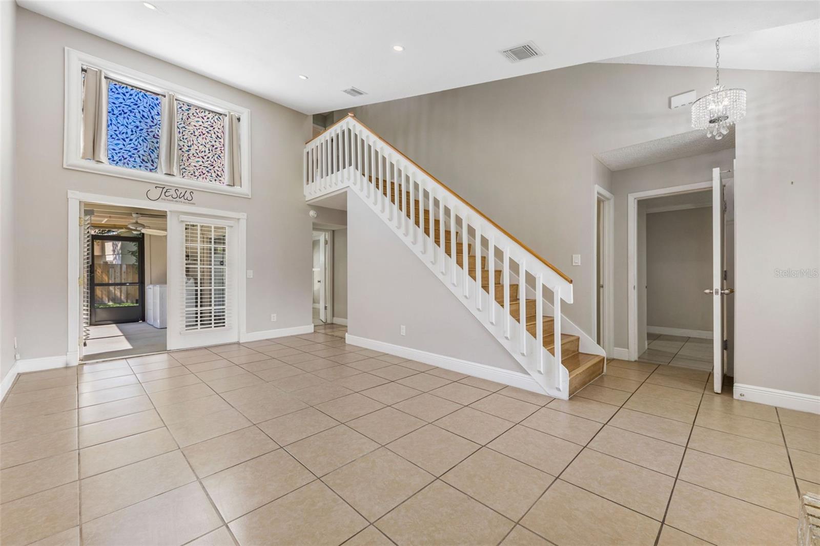 Image 5 of 36 For 682 Ascot Circle