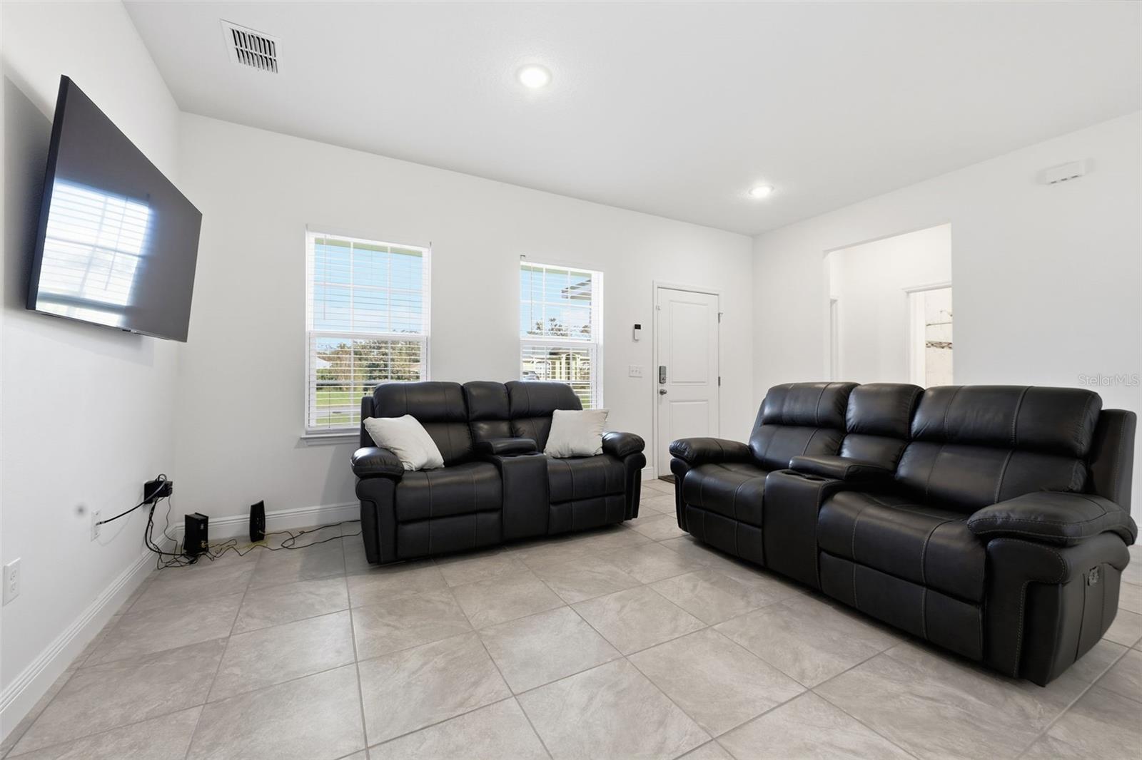 Image 3 of 27 For 14388 45th Circle