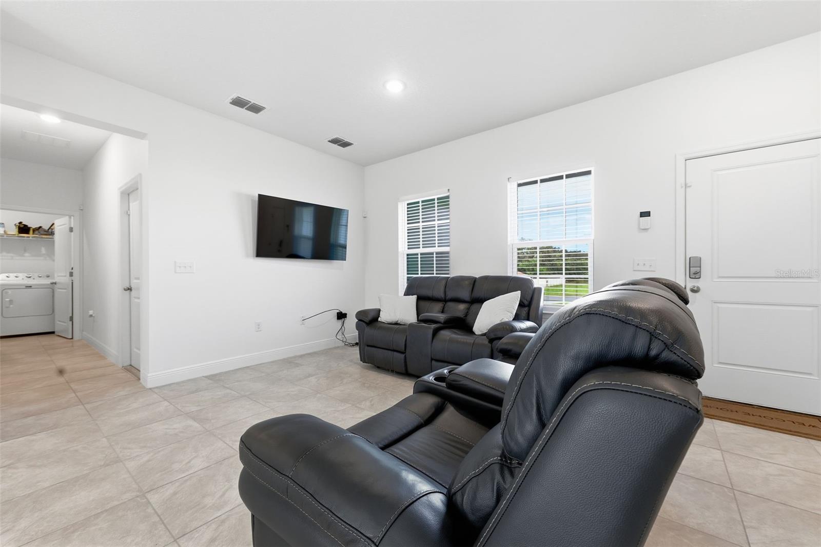 Image 5 of 27 For 14388 45th Circle