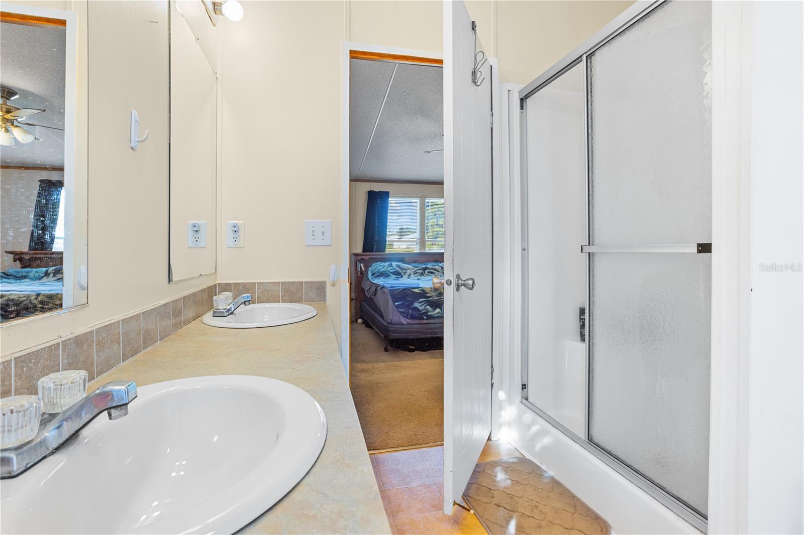 Image 16 of 36 For 13532 Kent Bradley Street