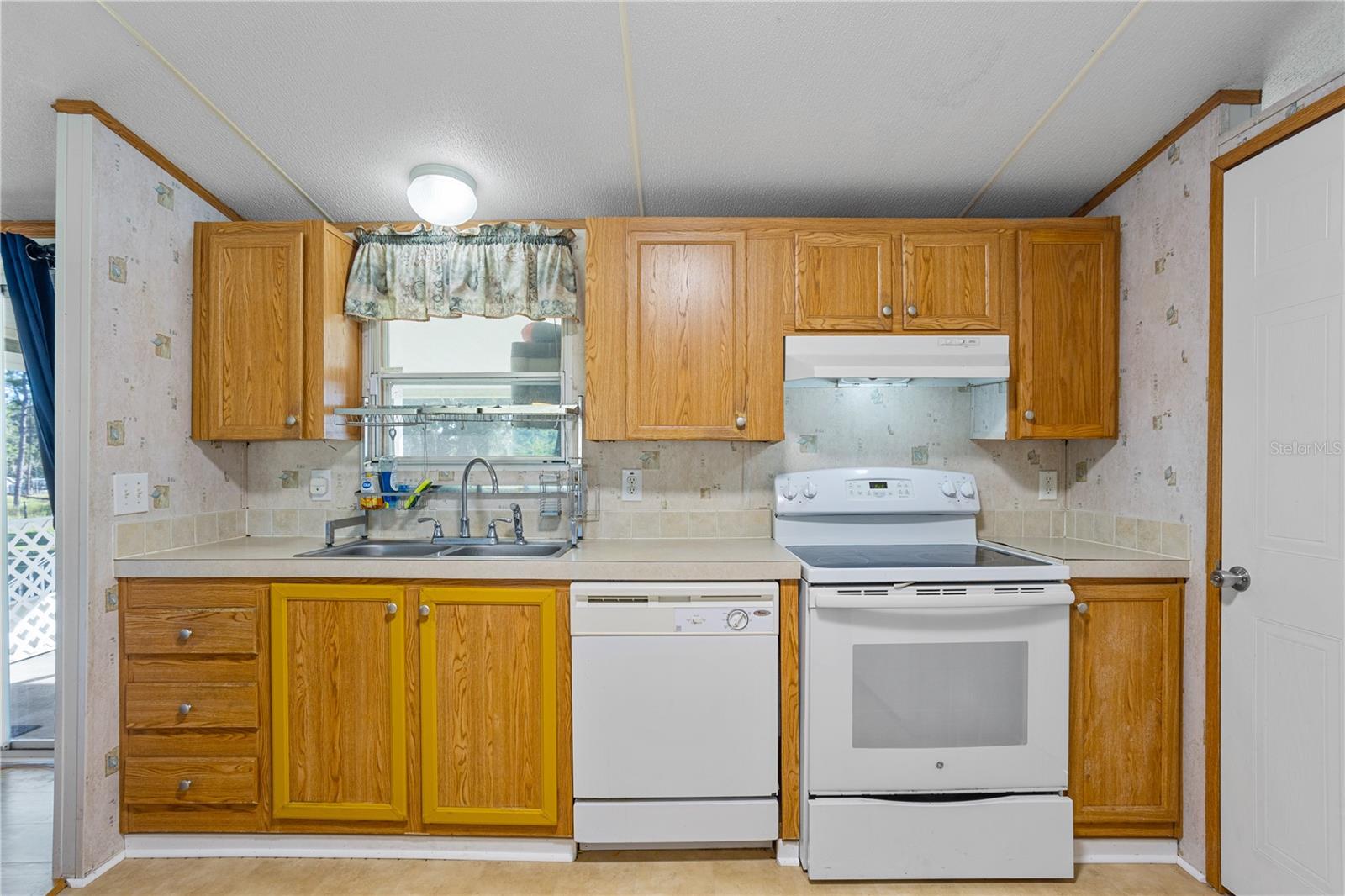 Image 8 of 36 For 13532 Kent Bradley Street