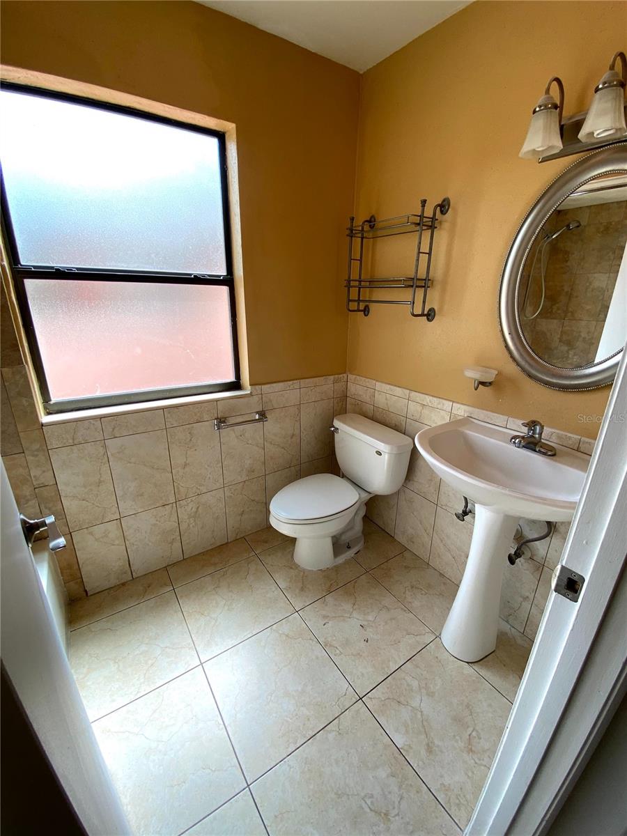 Image 11 of 19 For 755 Golden Sunshine Circle