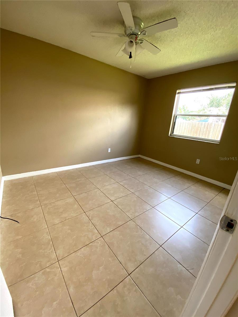 Image 14 of 19 For 755 Golden Sunshine Circle