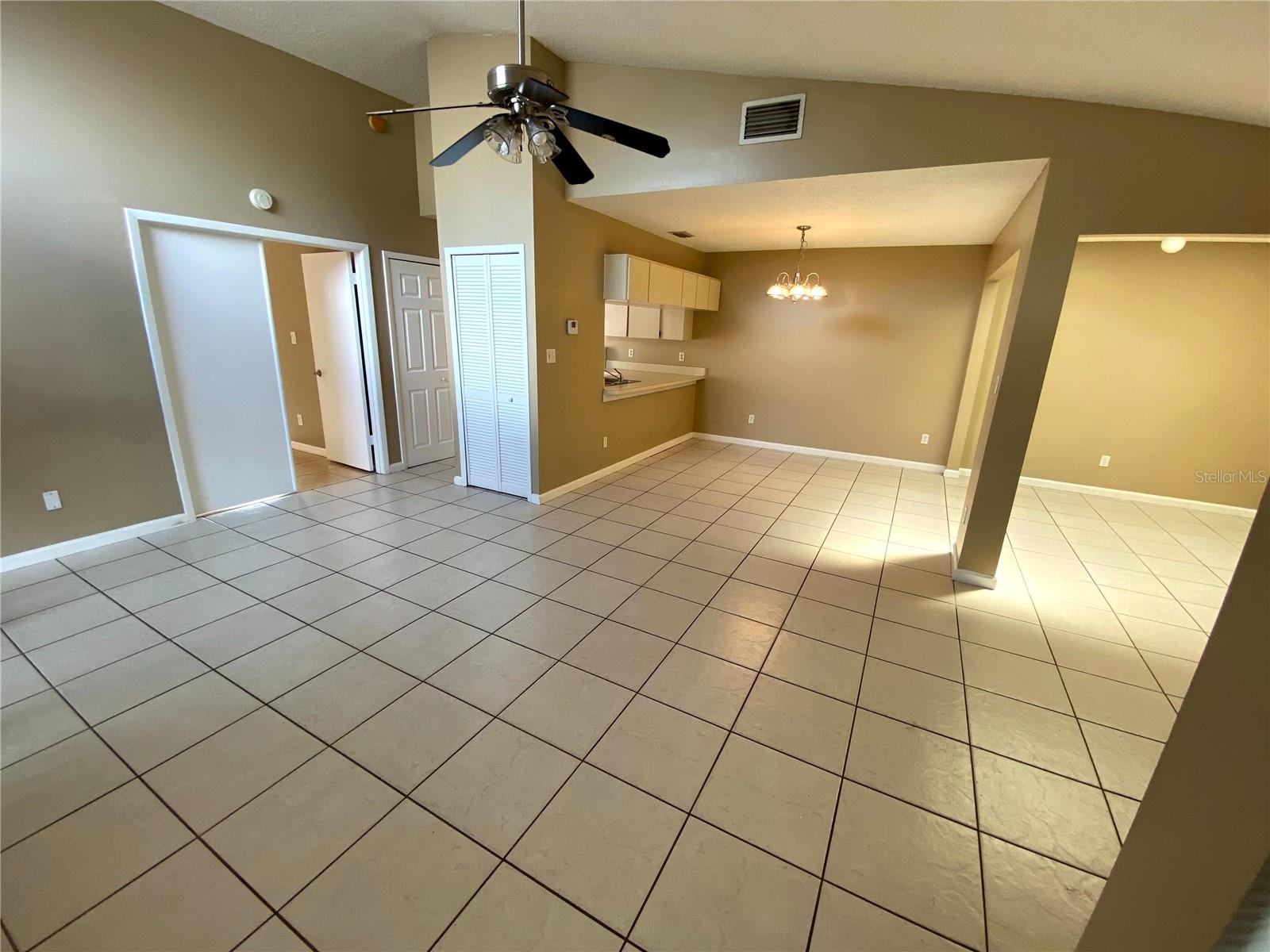 Image 3 of 19 For 755 Golden Sunshine Circle